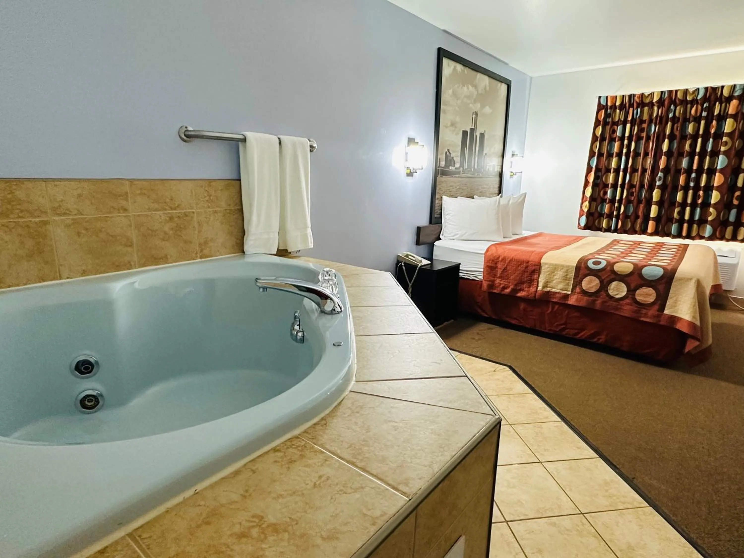 Photo of the whole room, Bed in Super 8 by Wyndham Imlay City