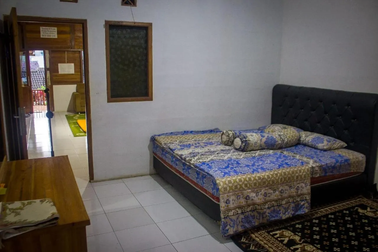 Bed in Villa Bayu Lembang