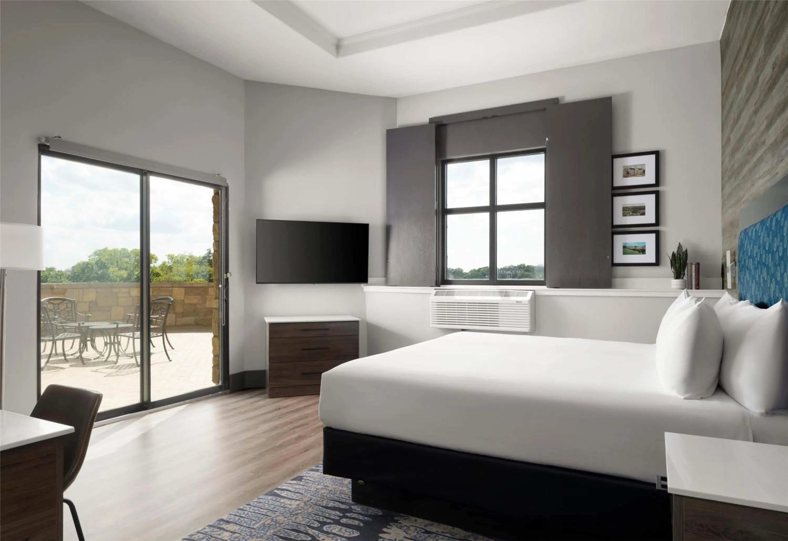 Bed in The Oread Lawrence, Tapestry Collection by Hilton