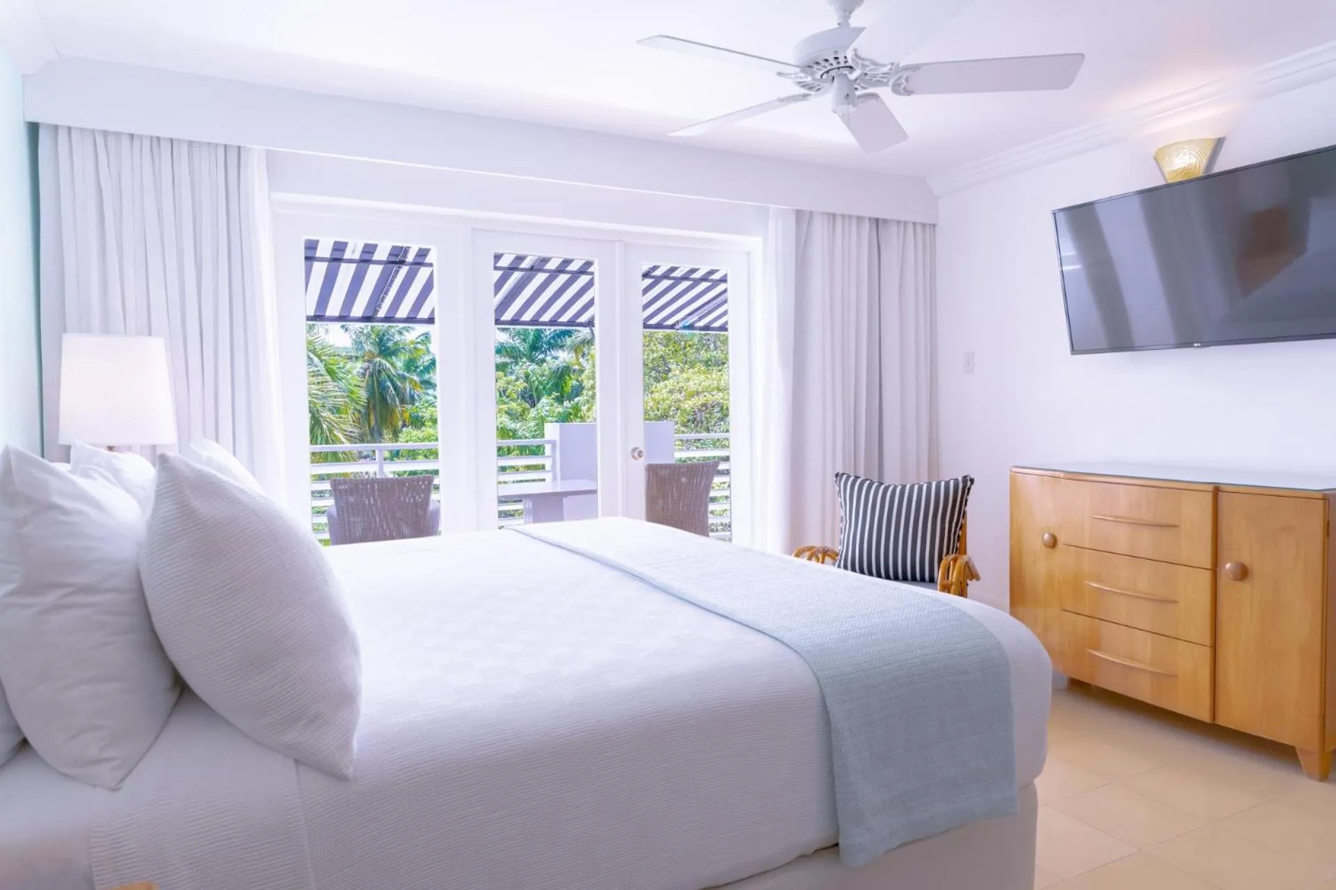 Garden, Bed in Couples Tower Isle