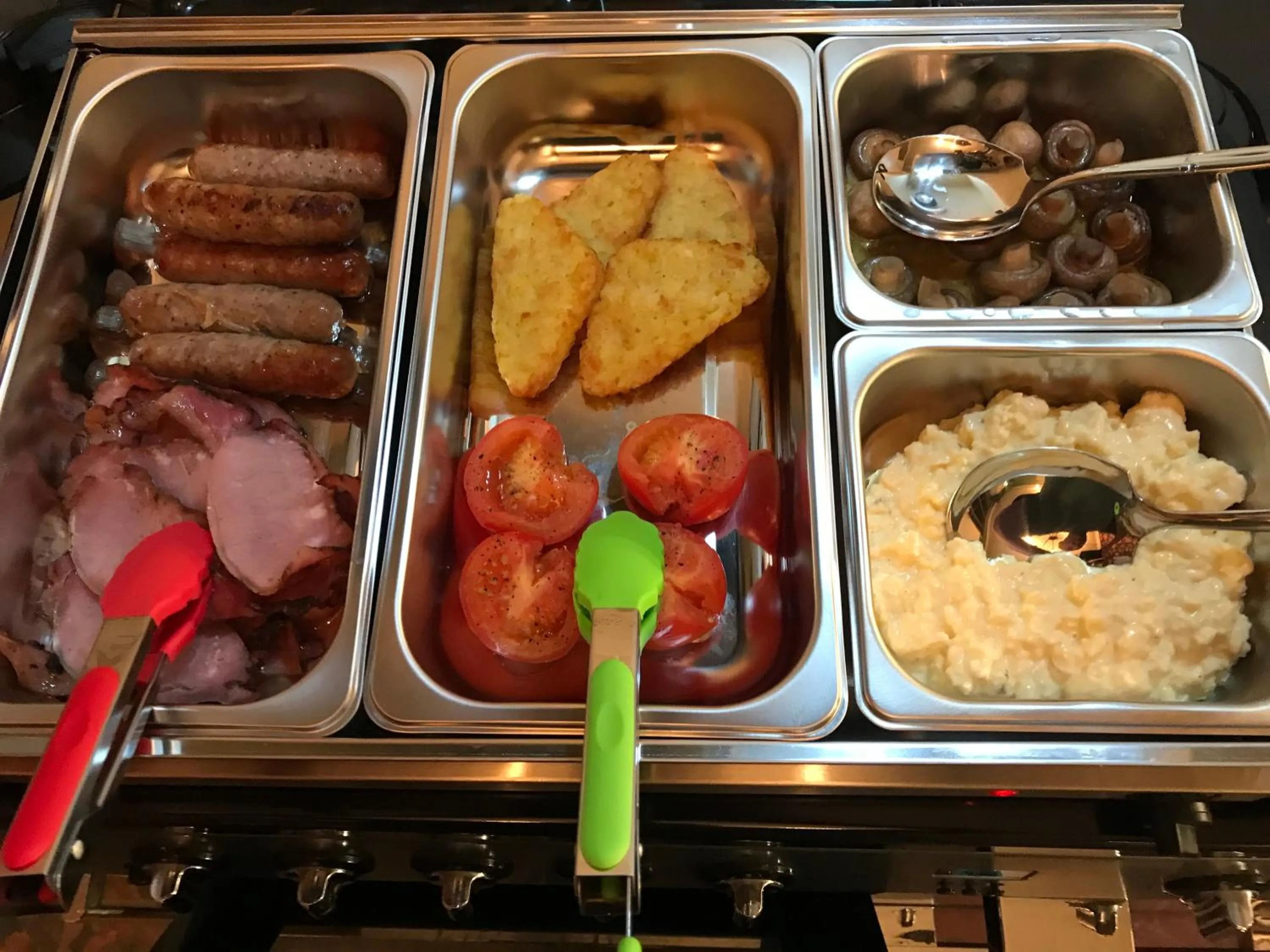 Breakfast in Castle View