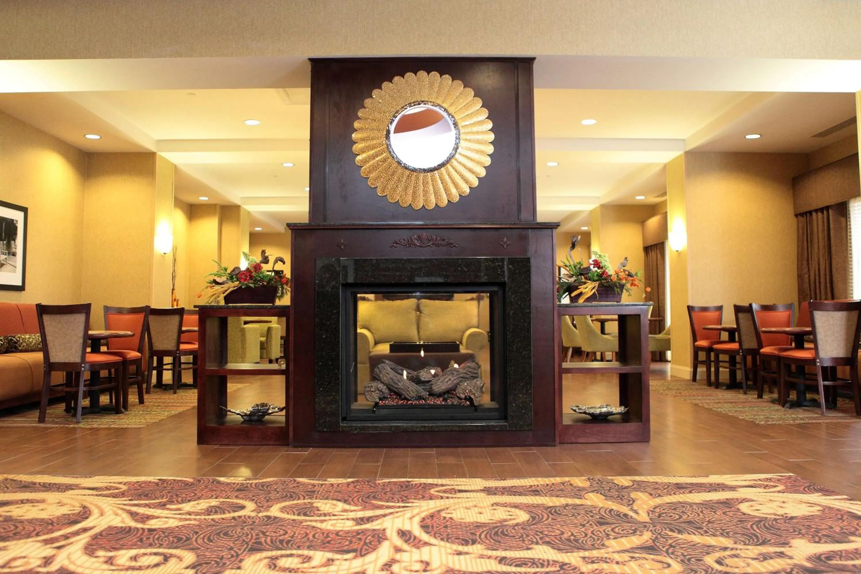 Lobby or reception in Hampton Inn Milan