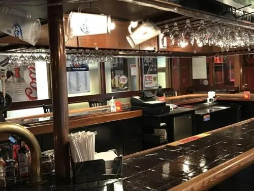 Restaurant/places to eat in Days Hotel by Wyndham Danville Conference Center