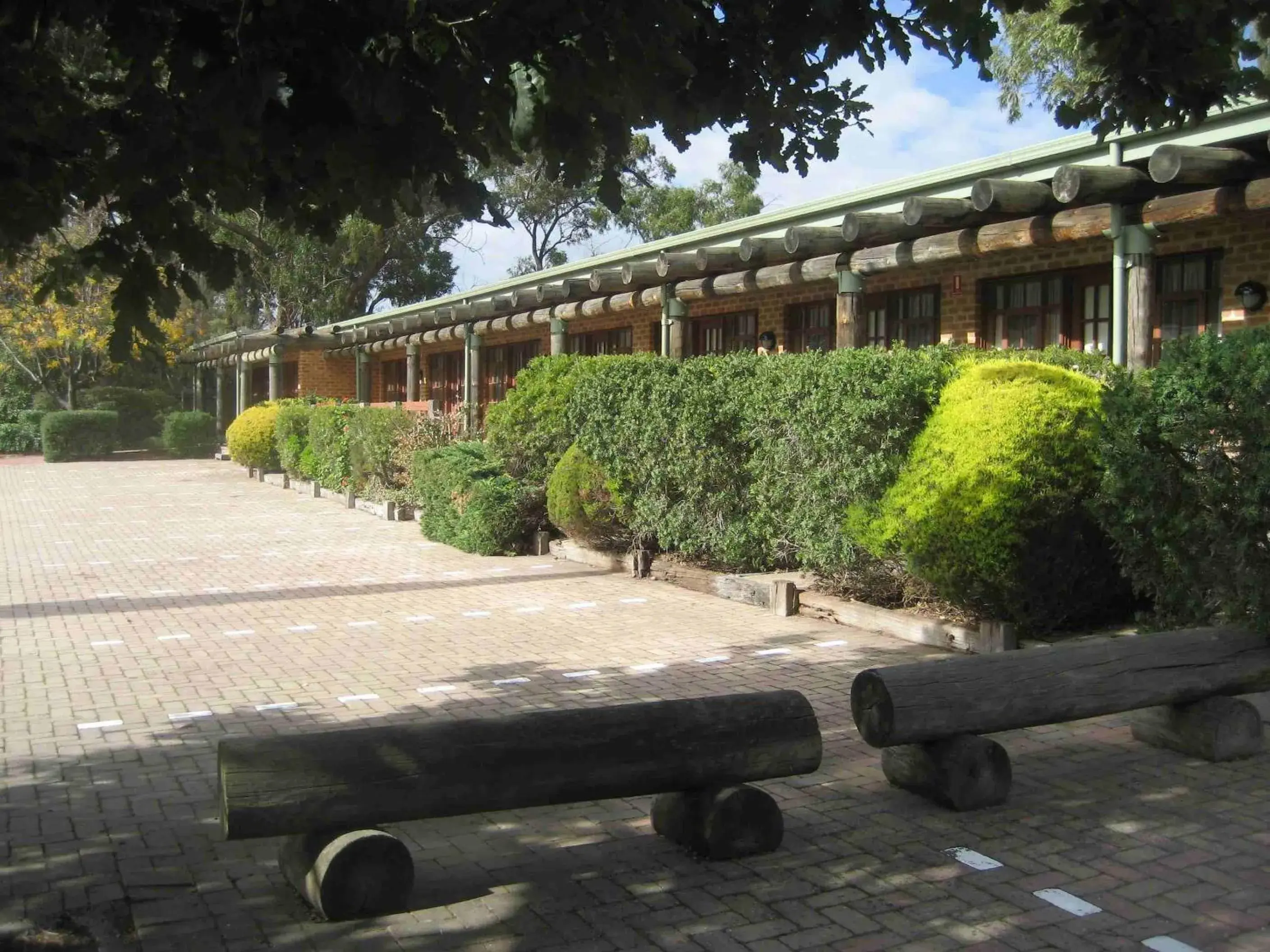 Facade/entrance in Mahogany Park Facade/entrance in Mahogany Park
