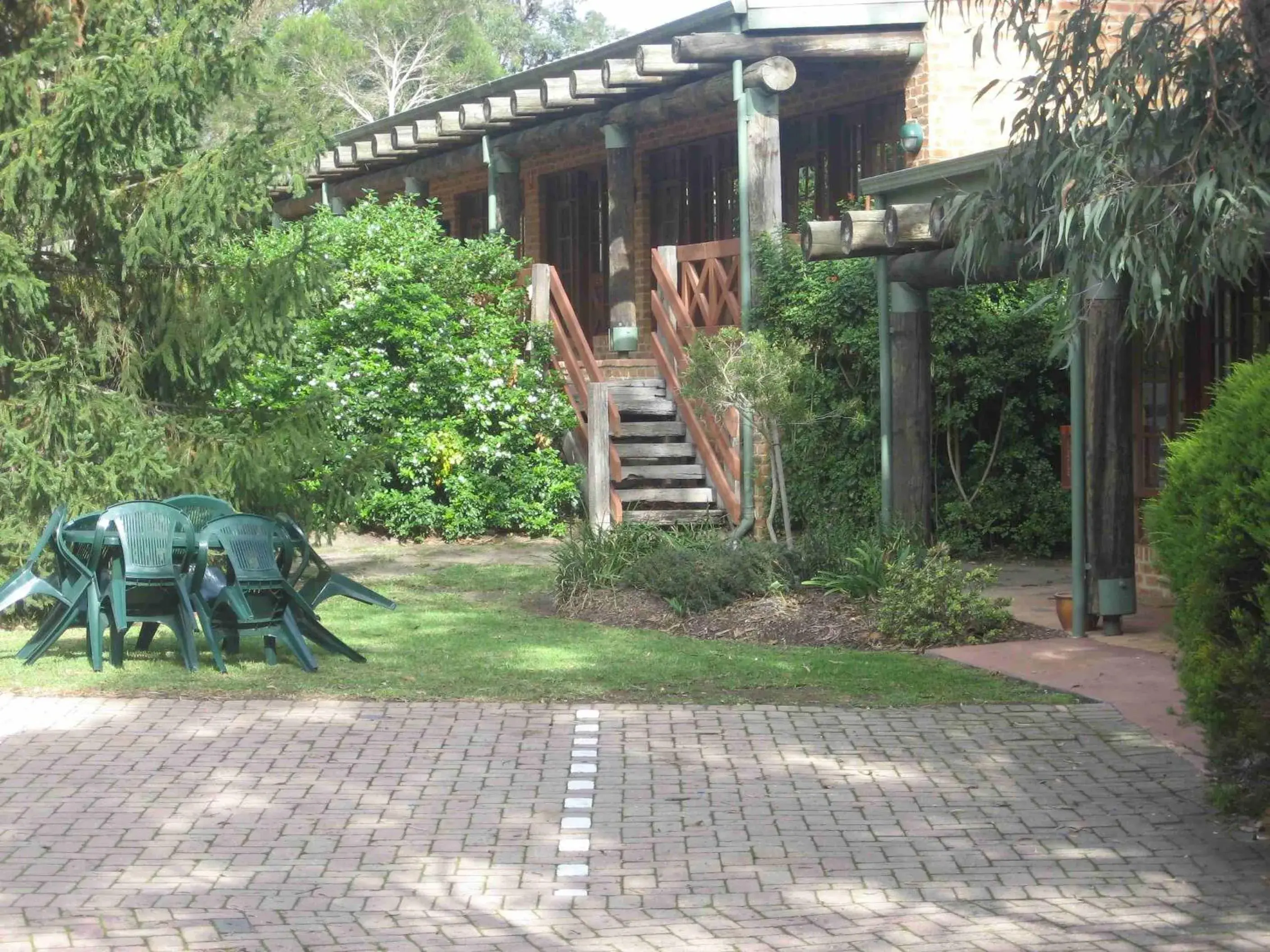 Property building in Mahogany Park Property building in Mahogany Park