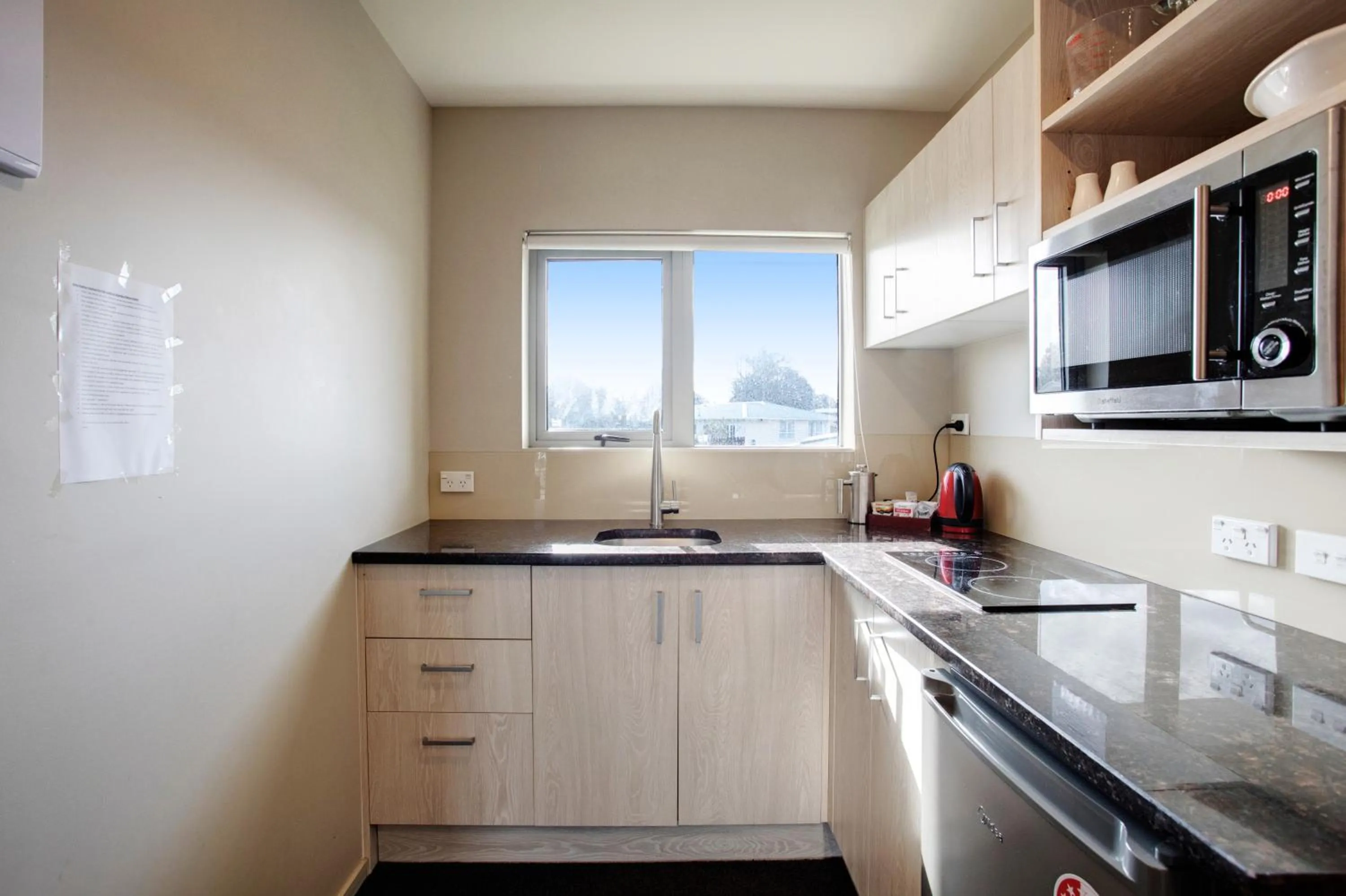 Ellerslie Palms Motel