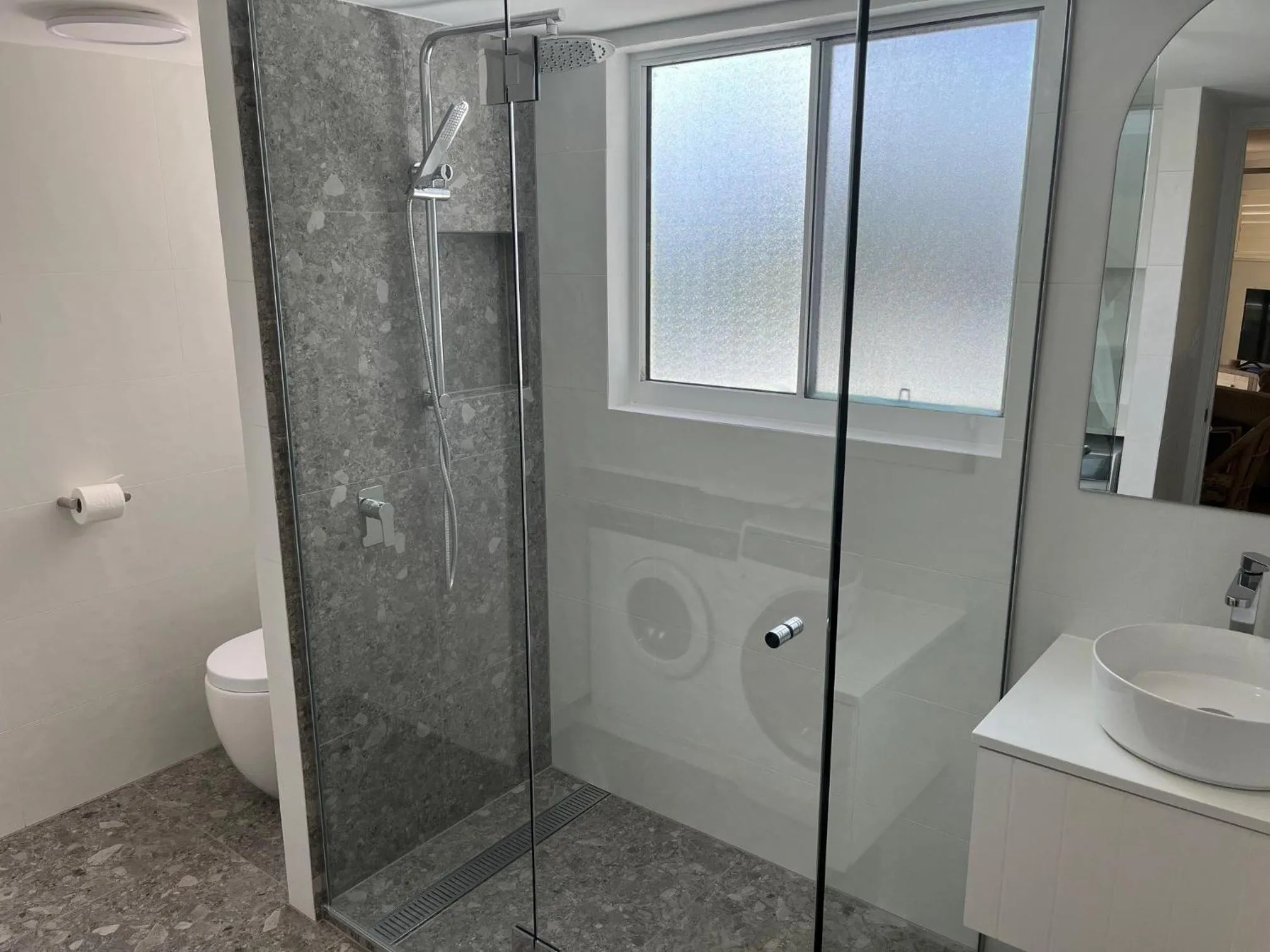 Shower in The Burlington Holiday Apartments