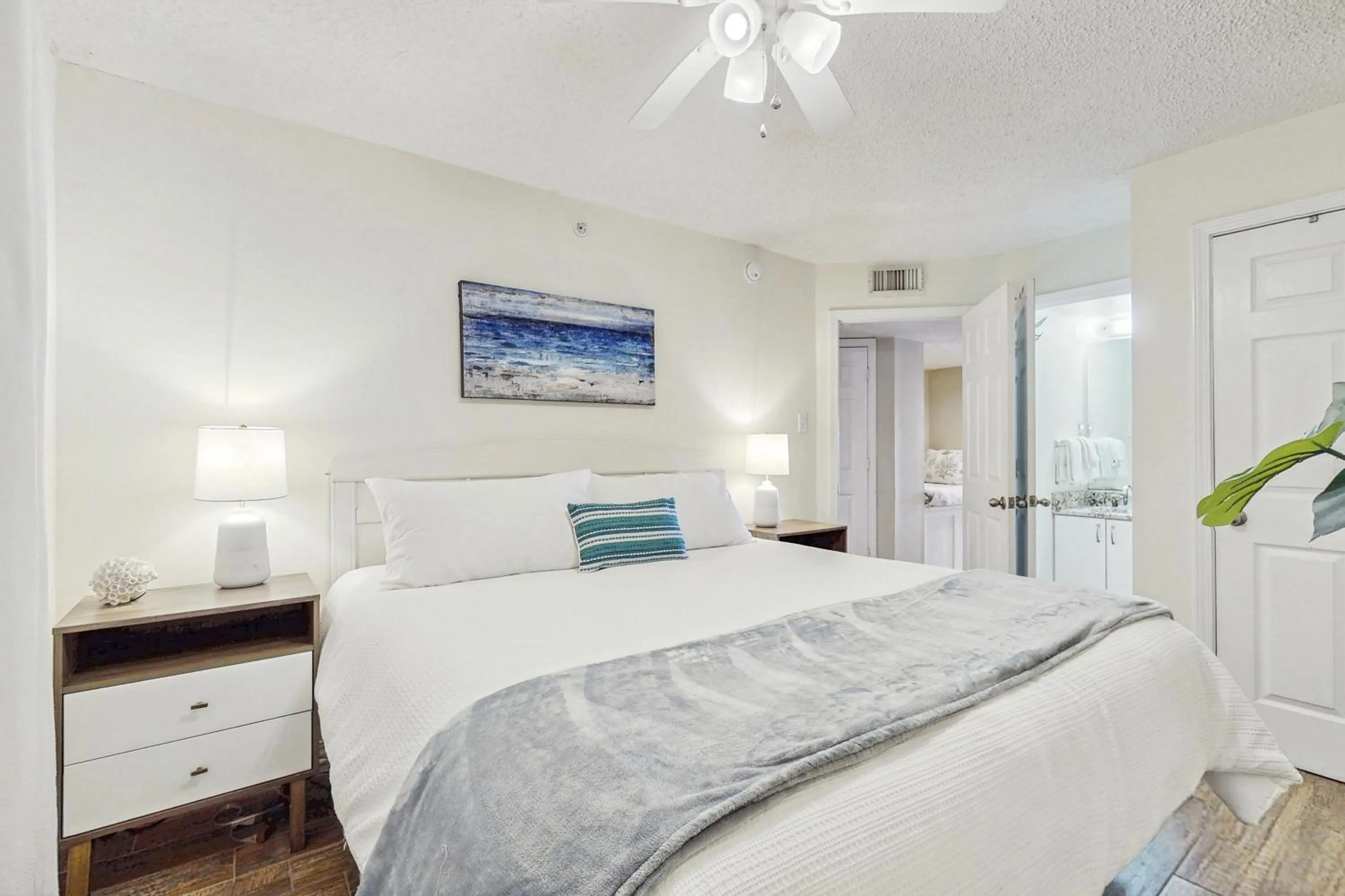 Bed in Royal Palms #1006