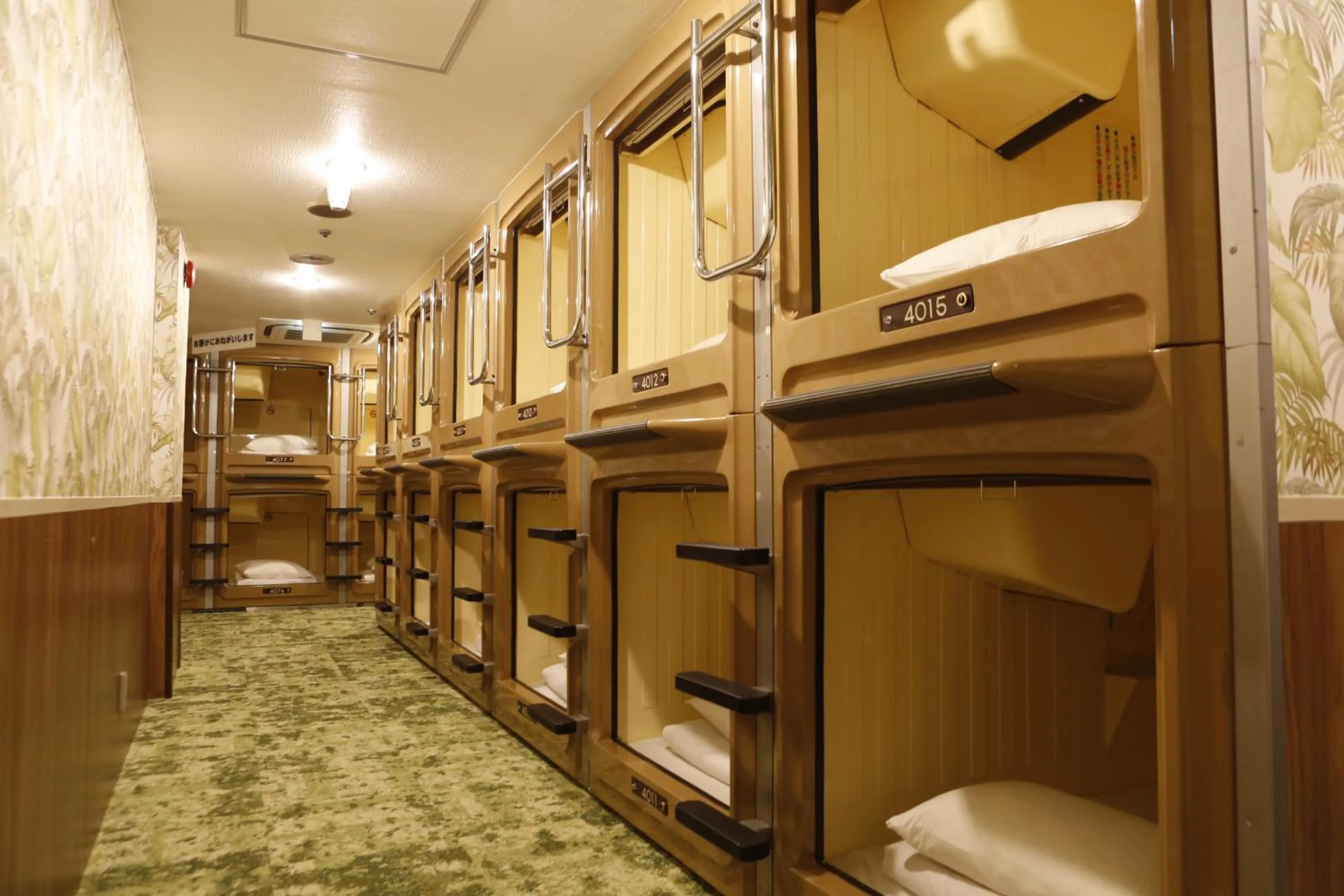 Photo of the whole room in Shinjuku Kuyakusho-mae Capsule Hotel