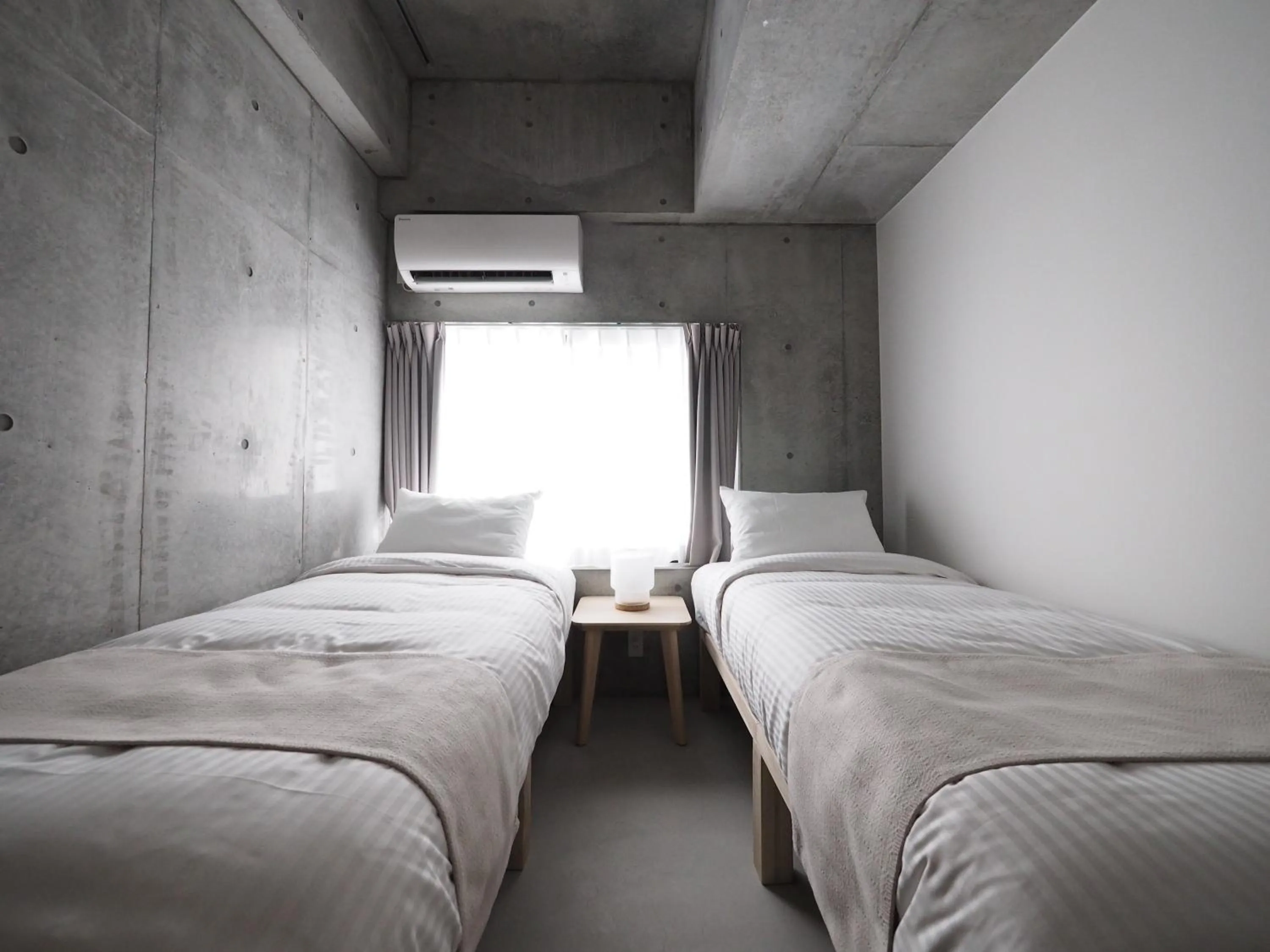 Bed in Smi:re Stay Oshiage