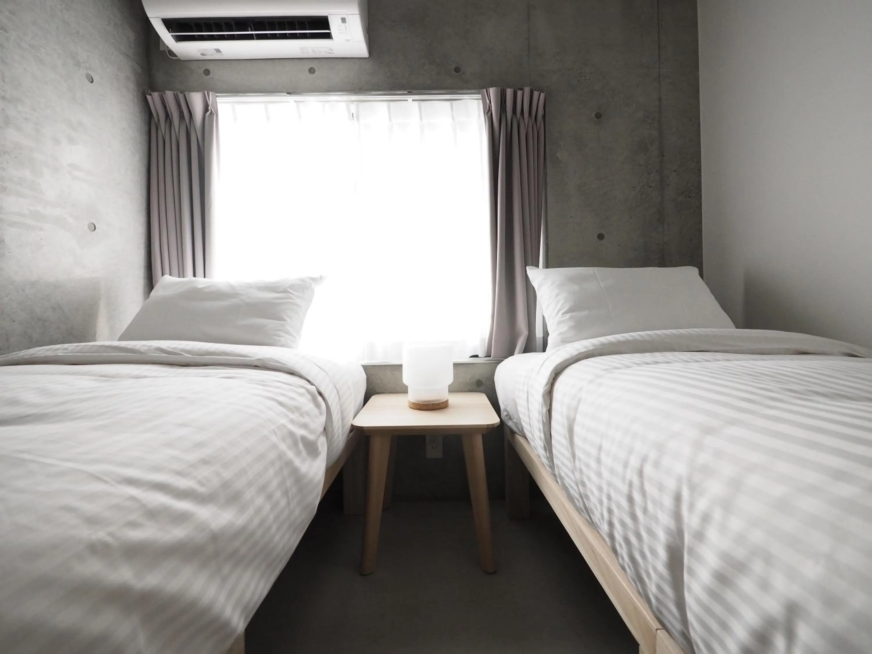 Bed in Smi:re Stay Oshiage