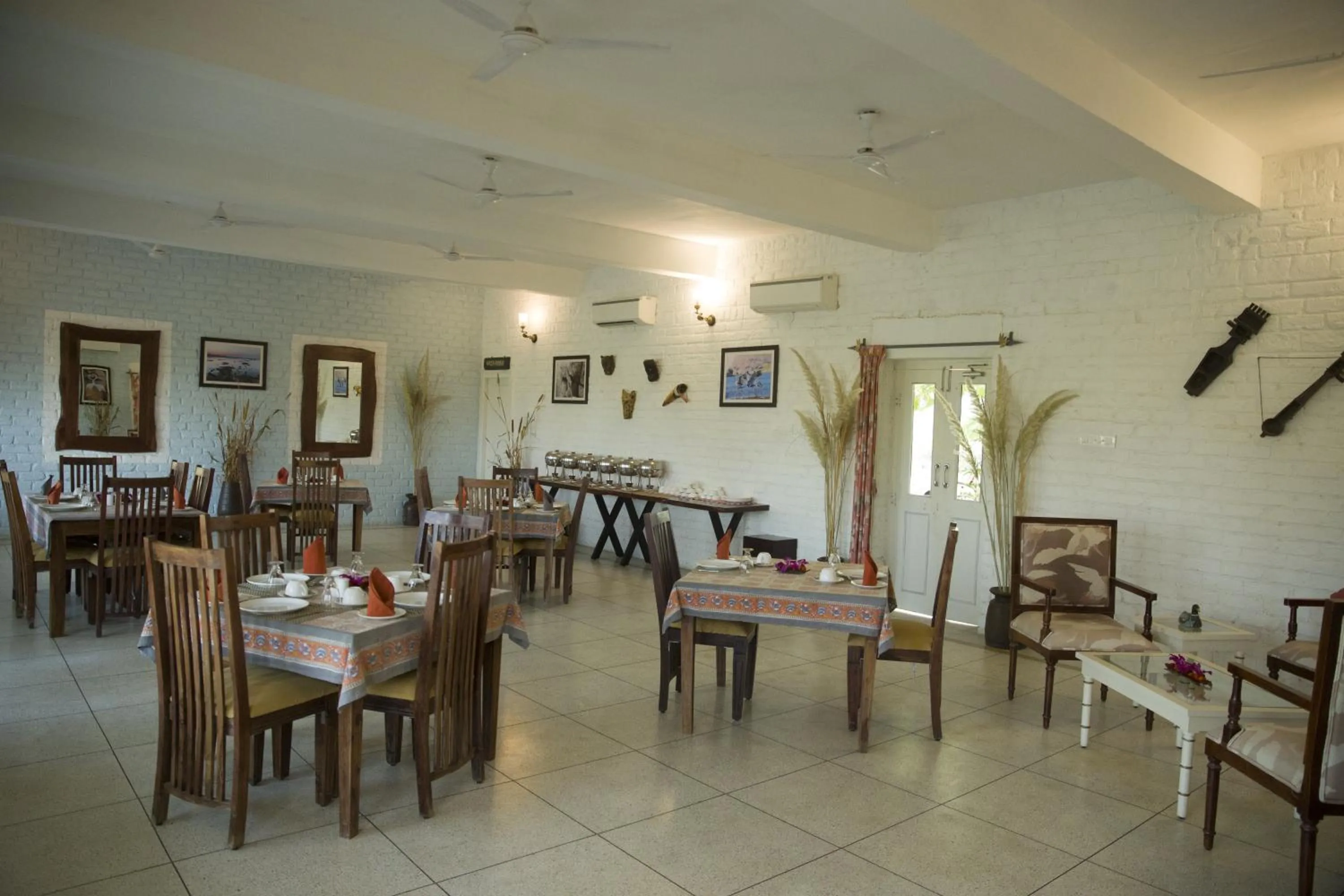 Restaurant/places to eat in Amritara Jawai Resort