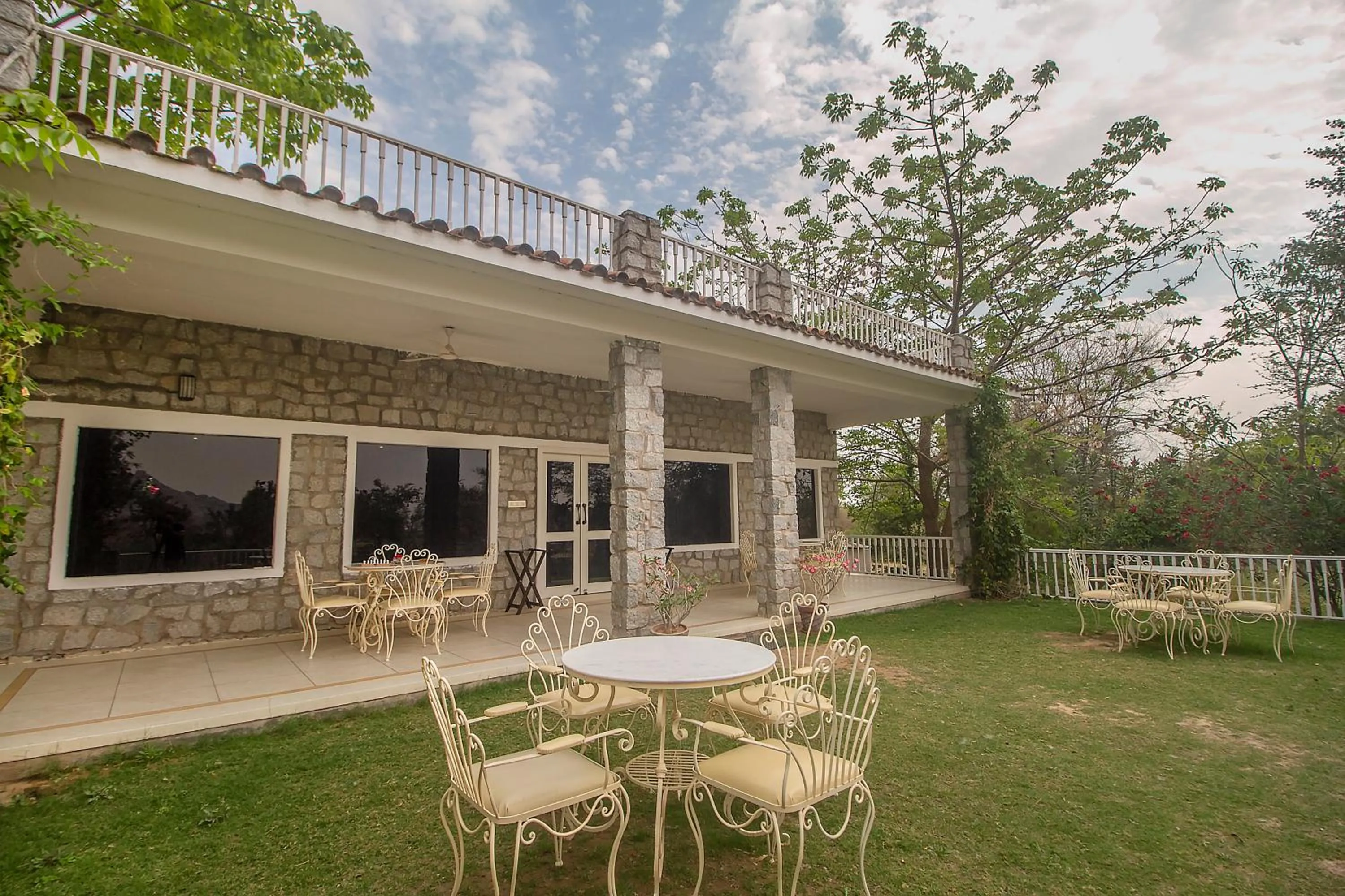 Garden in Amritara Jawai Resort