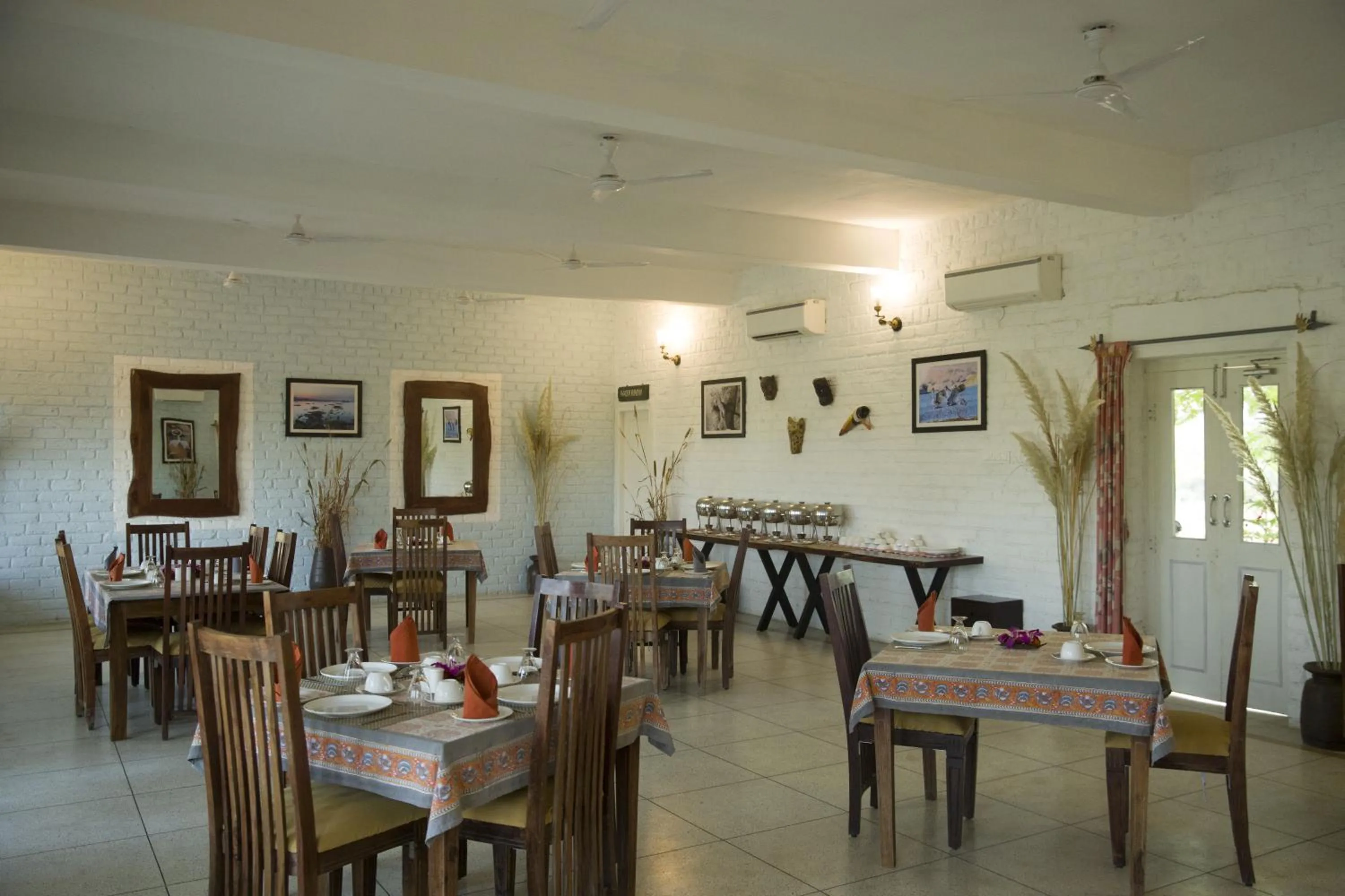 Restaurant/places to eat in The Jawai Sagar Resort
