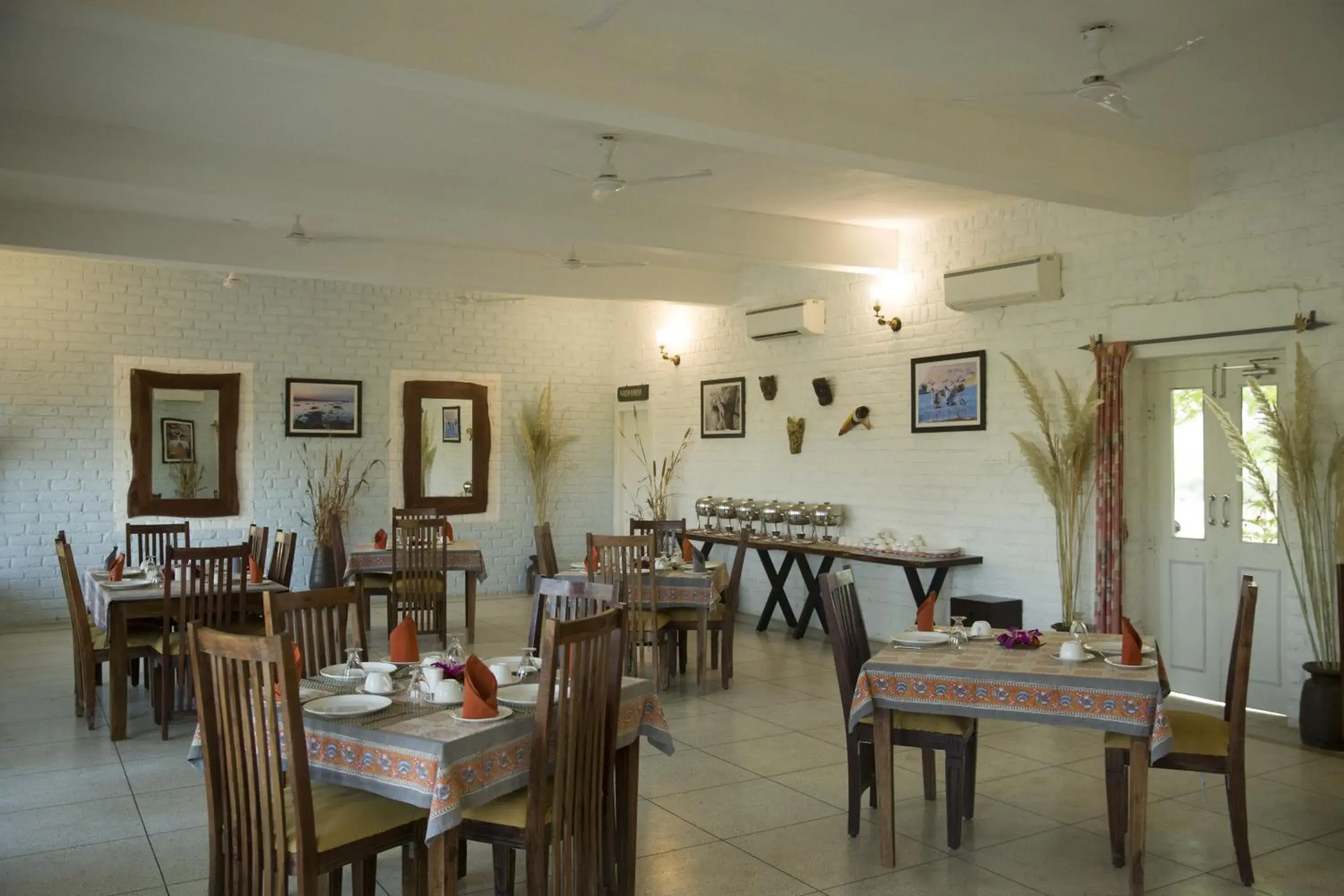 Restaurant/places to eat in The Jawai Sagar Resort Restaurant/places to eat in The Jawai Sagar Resort