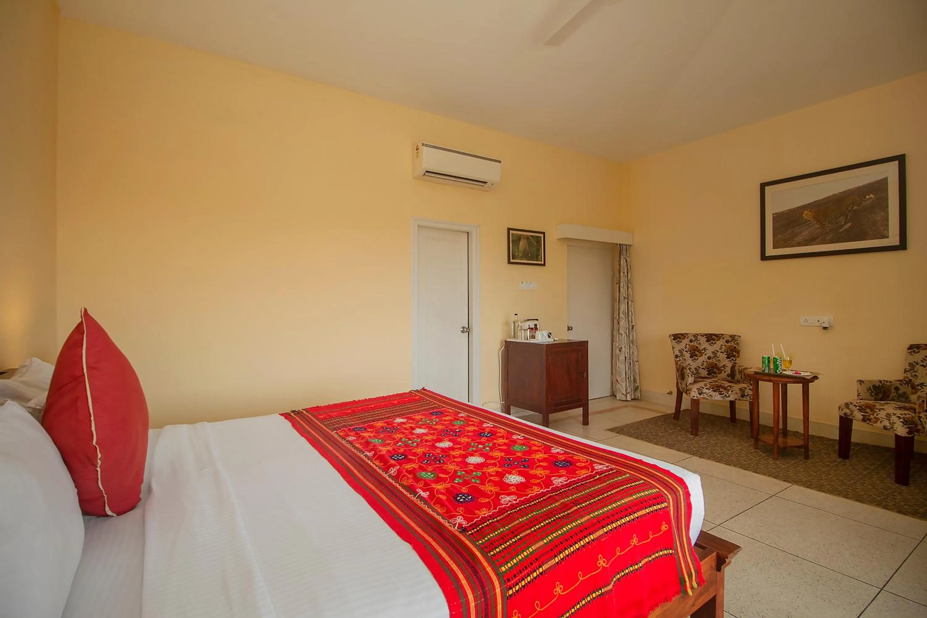 View (from property/room), Bed in Amritara Jawai Resort