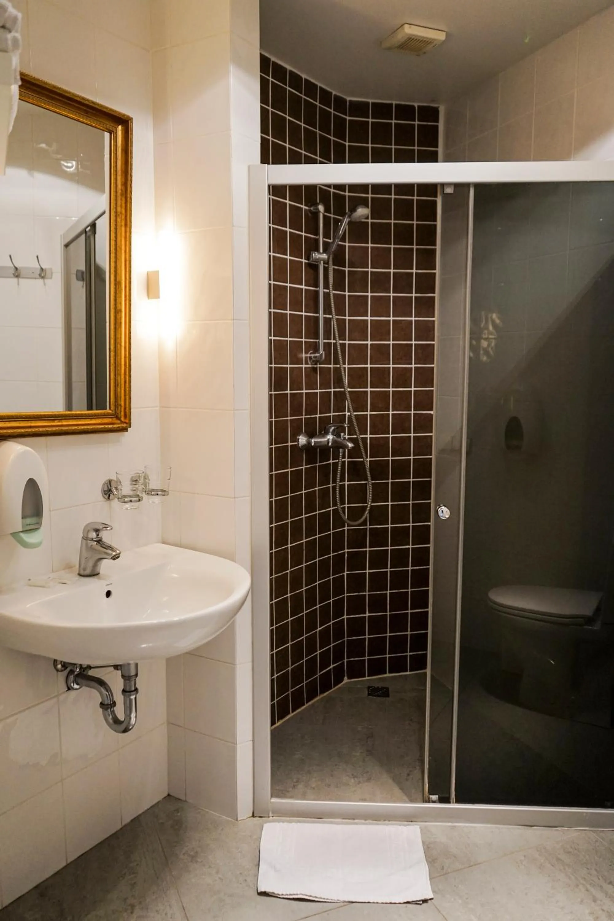 Bathroom in Guest House Senasis Pastas