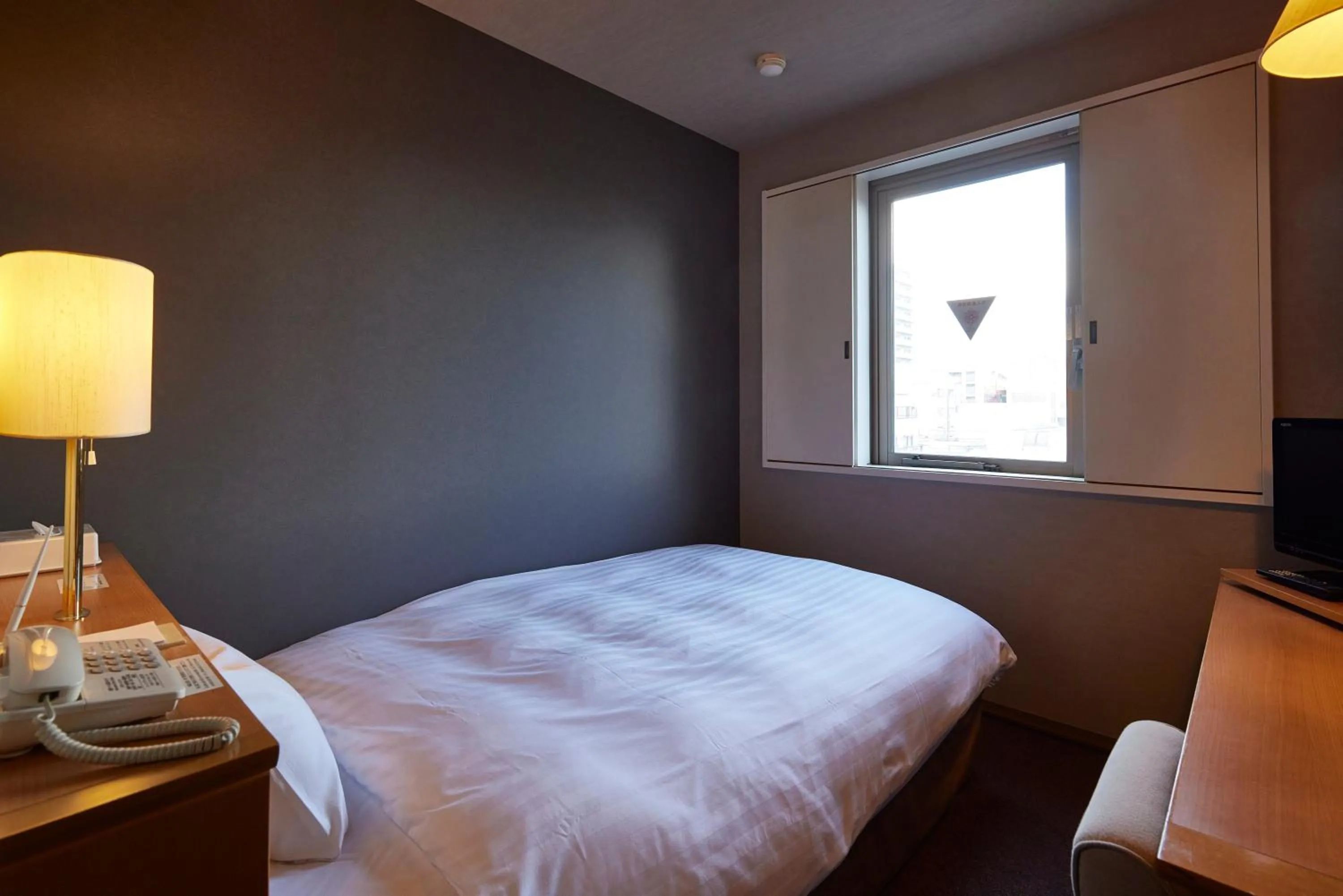 Bed in 3s HOTEL ATSUGI