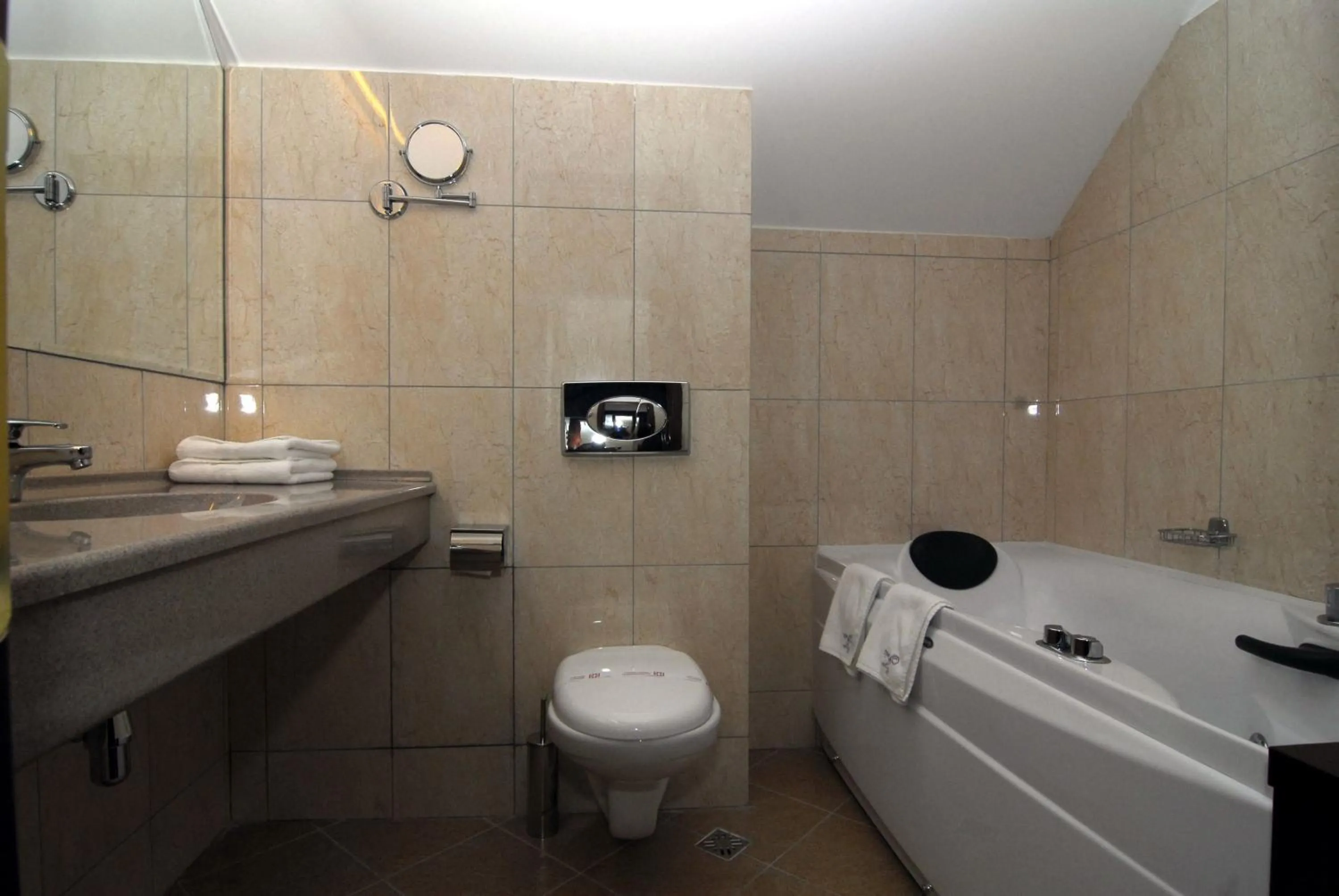 Bathroom in Casa Iris-Hotel & Restaurant