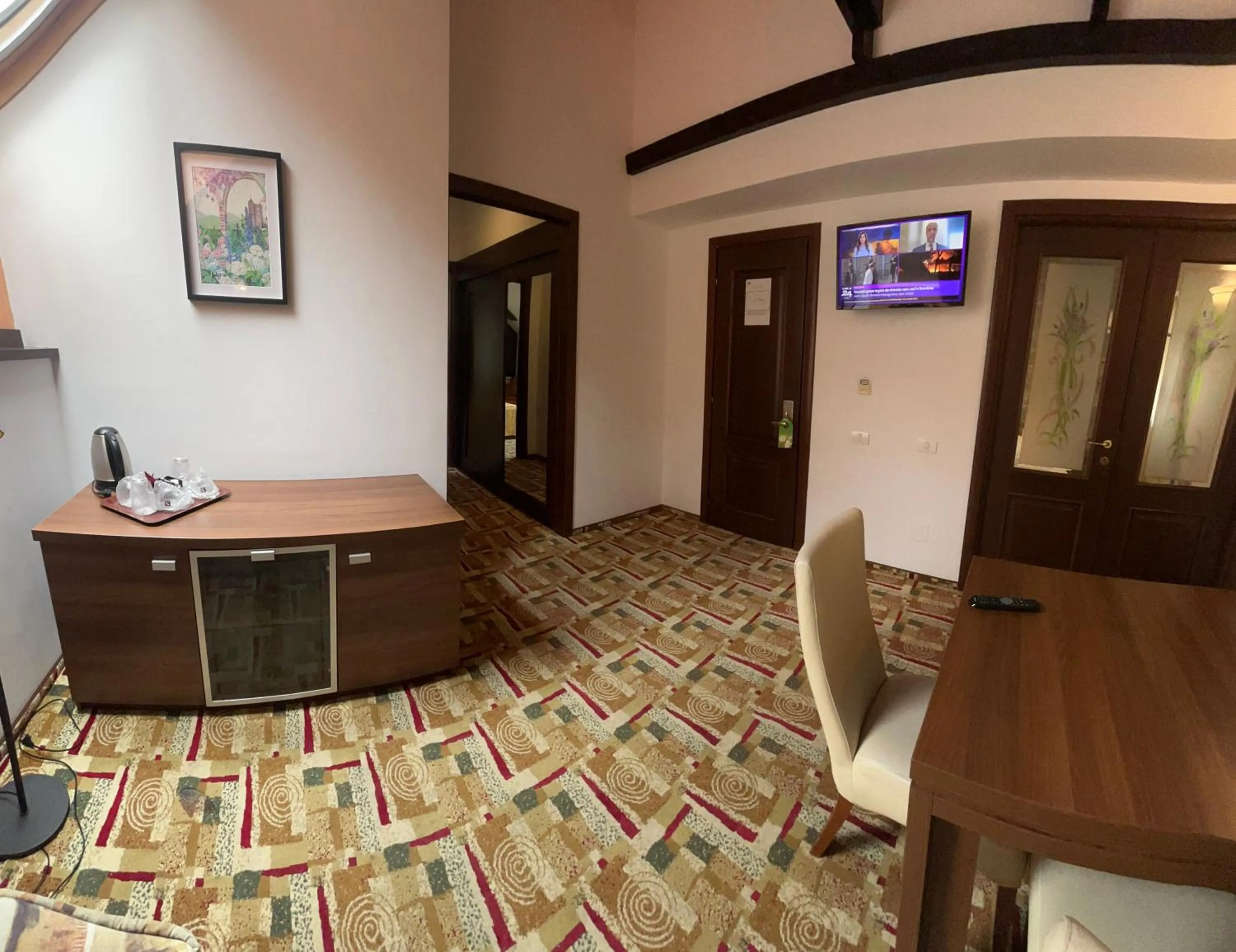 TV and multimedia in Casa Iris-Hotel & Restaurant