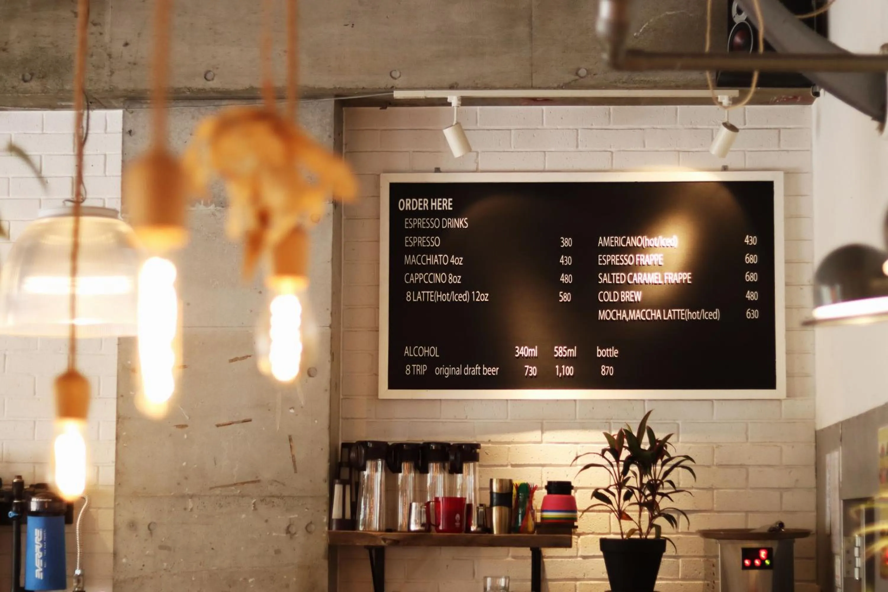 Lounge or bar in 8 Hotel Shonan Fujisawa