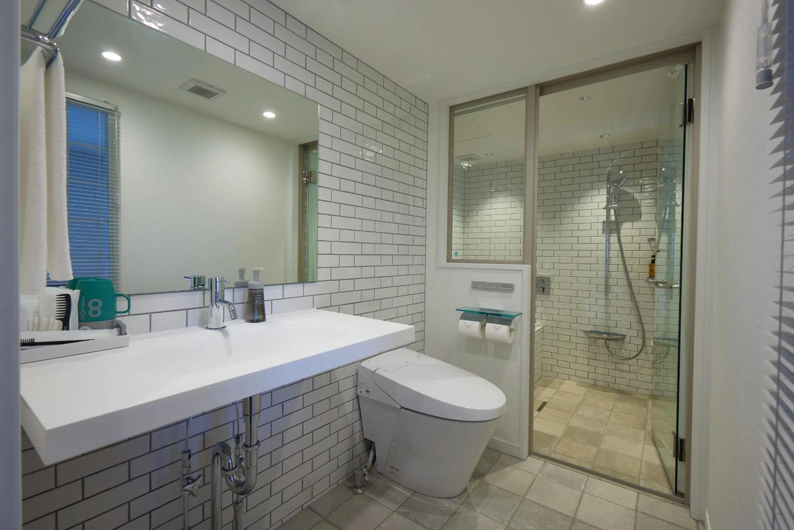 Shower in 8 Hotel Shonan Fujisawa
