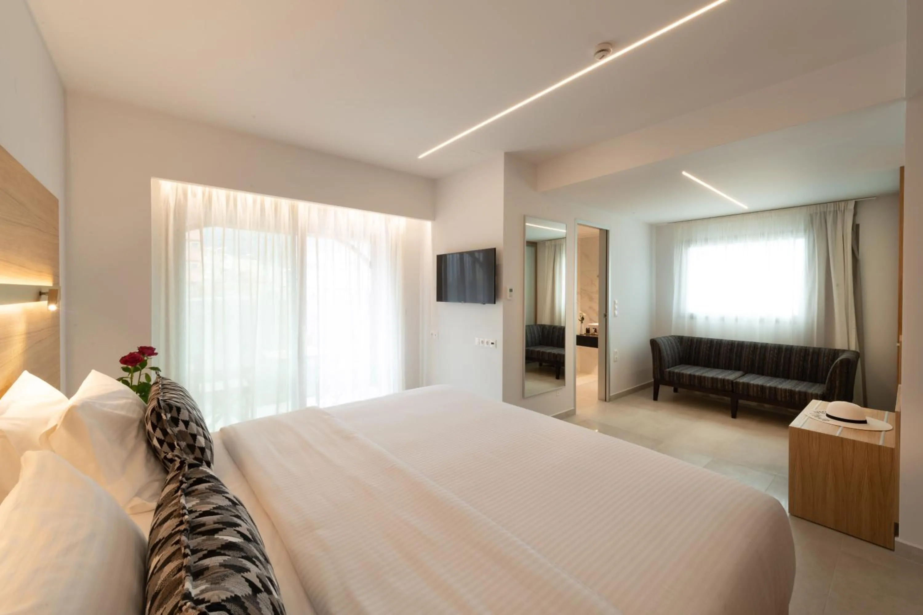 Bedroom, Bed in High Beach White - Adults Only