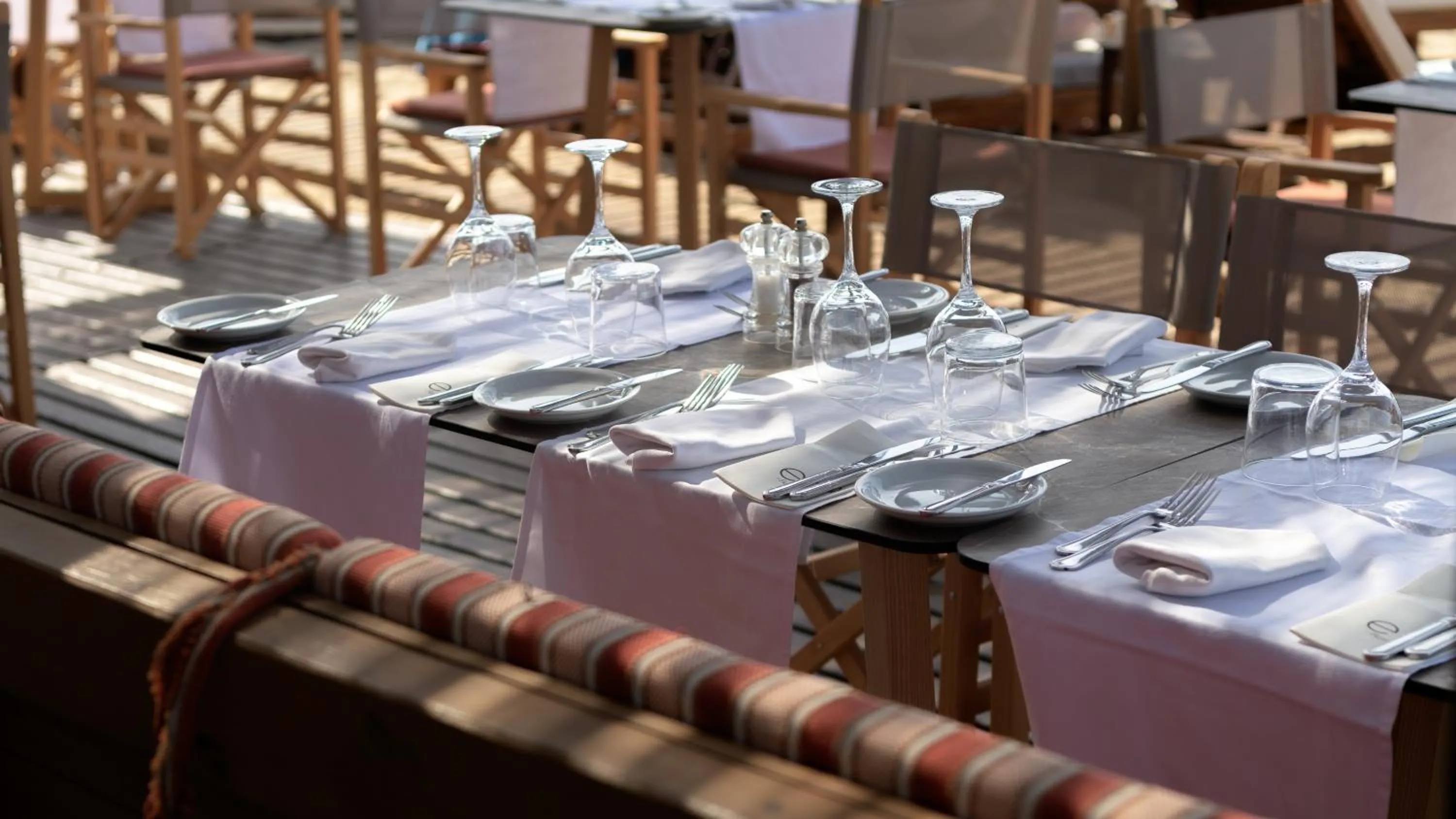 Restaurant/places to eat in High Beach White - Adults Only