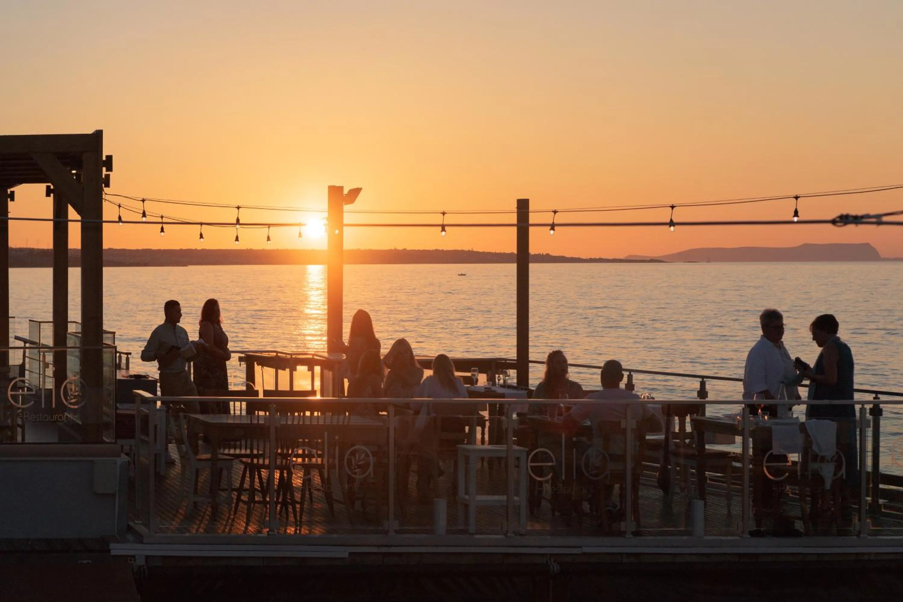 Restaurant/places to eat in High Beach White - Adults Only