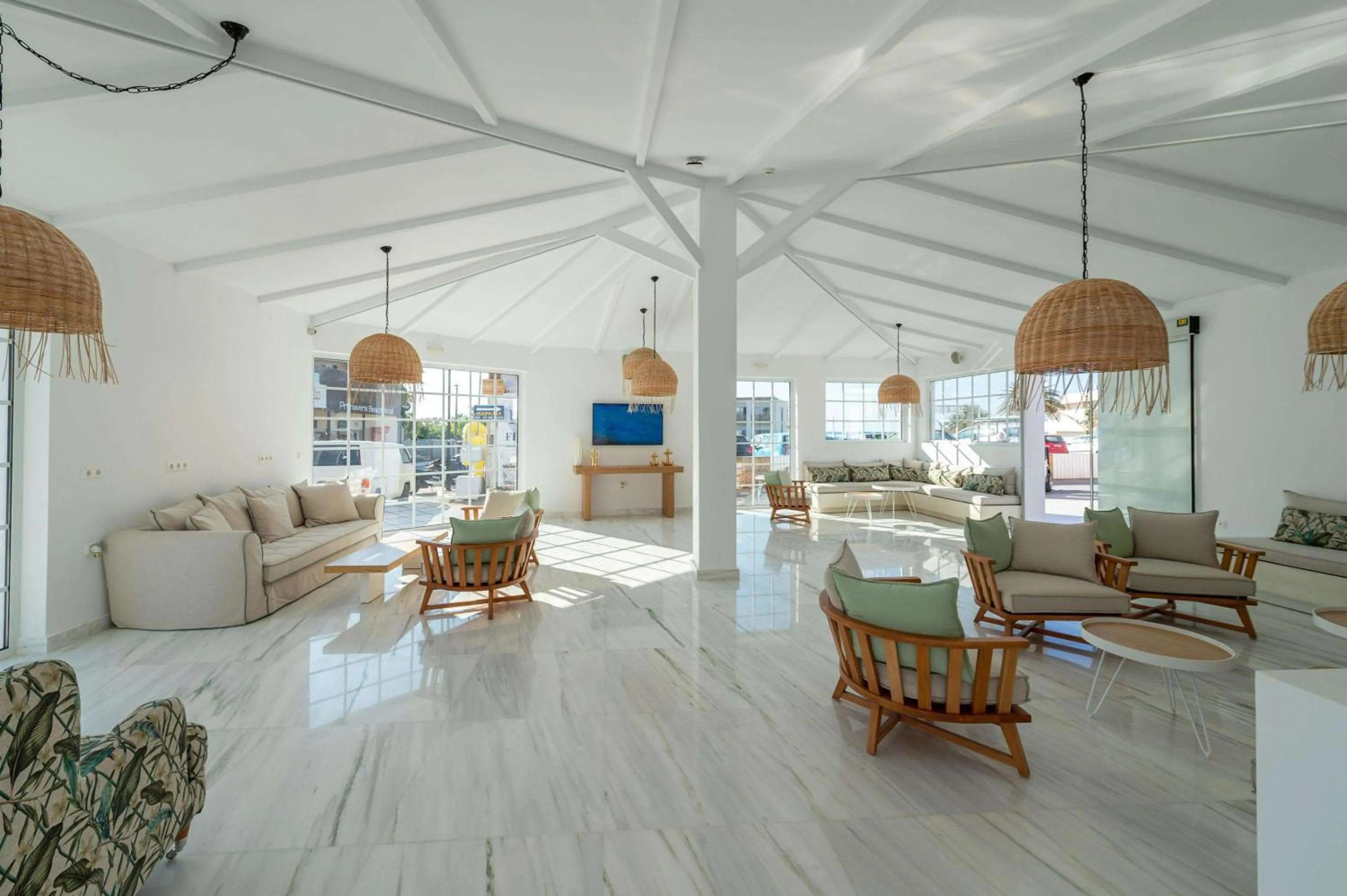 Lobby or reception in High Beach White - Adults Only