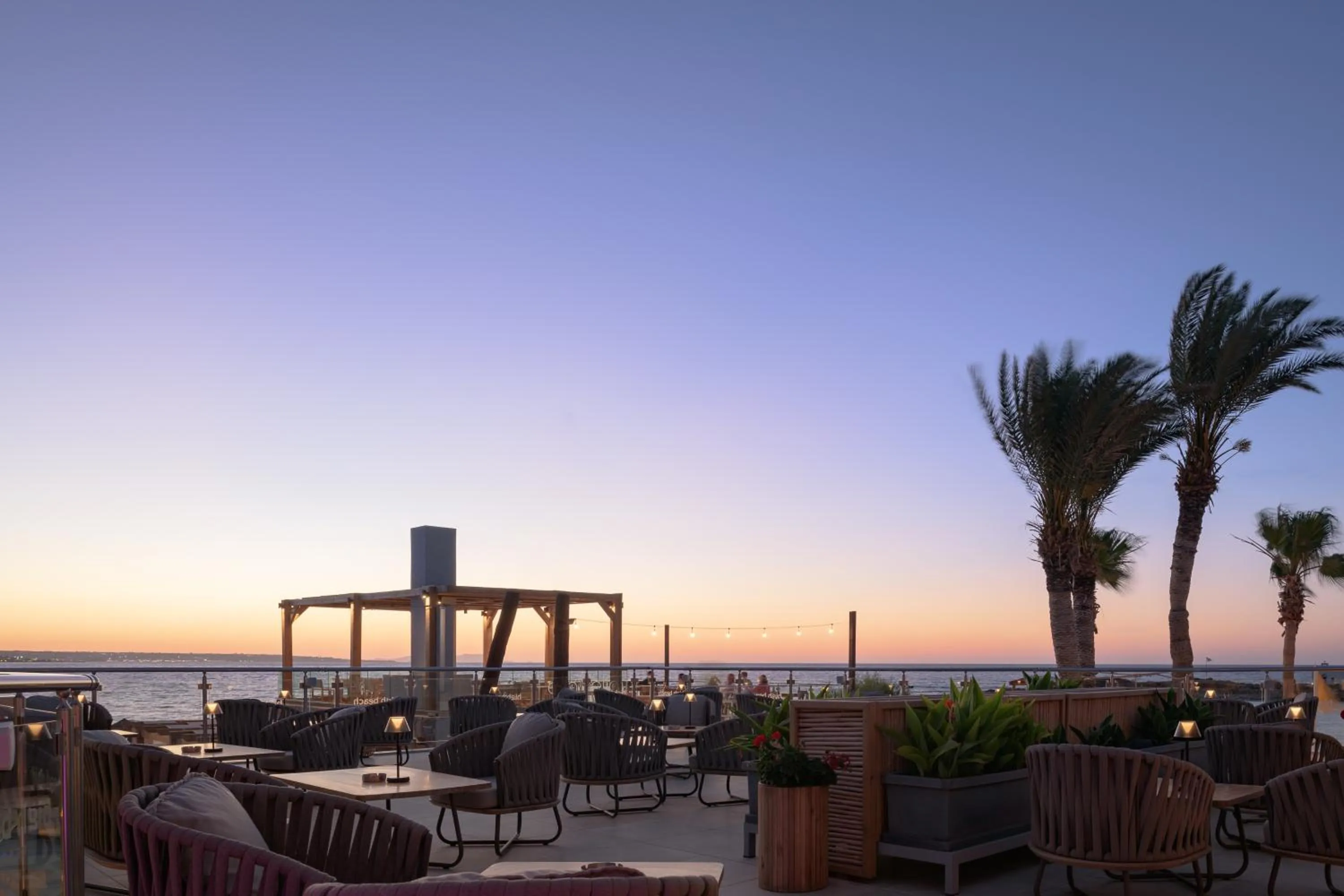 Lounge or bar in High Beach White - Adults Only