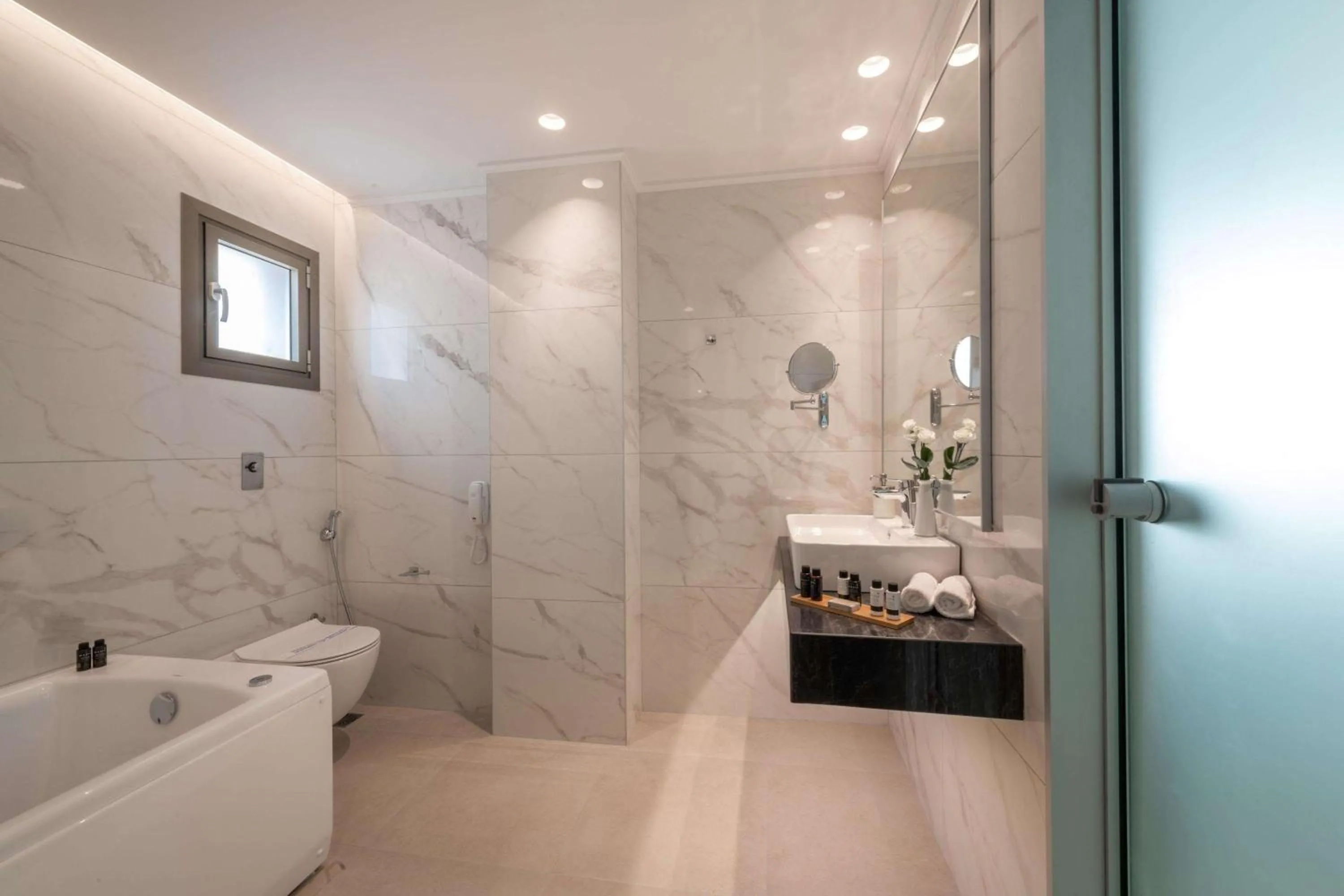 Bathroom in High Beach White - Adults Only