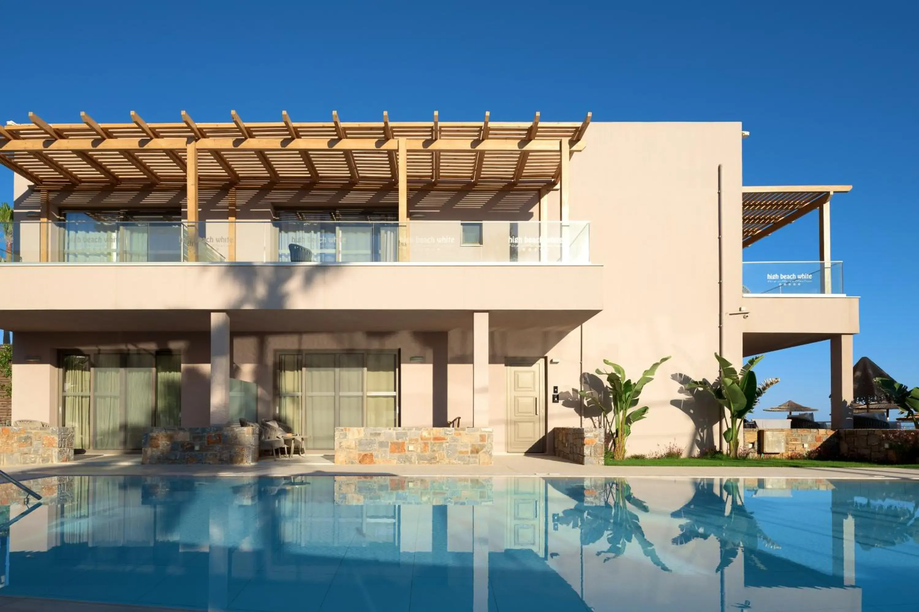 Property building in High Beach White - Adults Only Property building in High Beach White - Adults Only