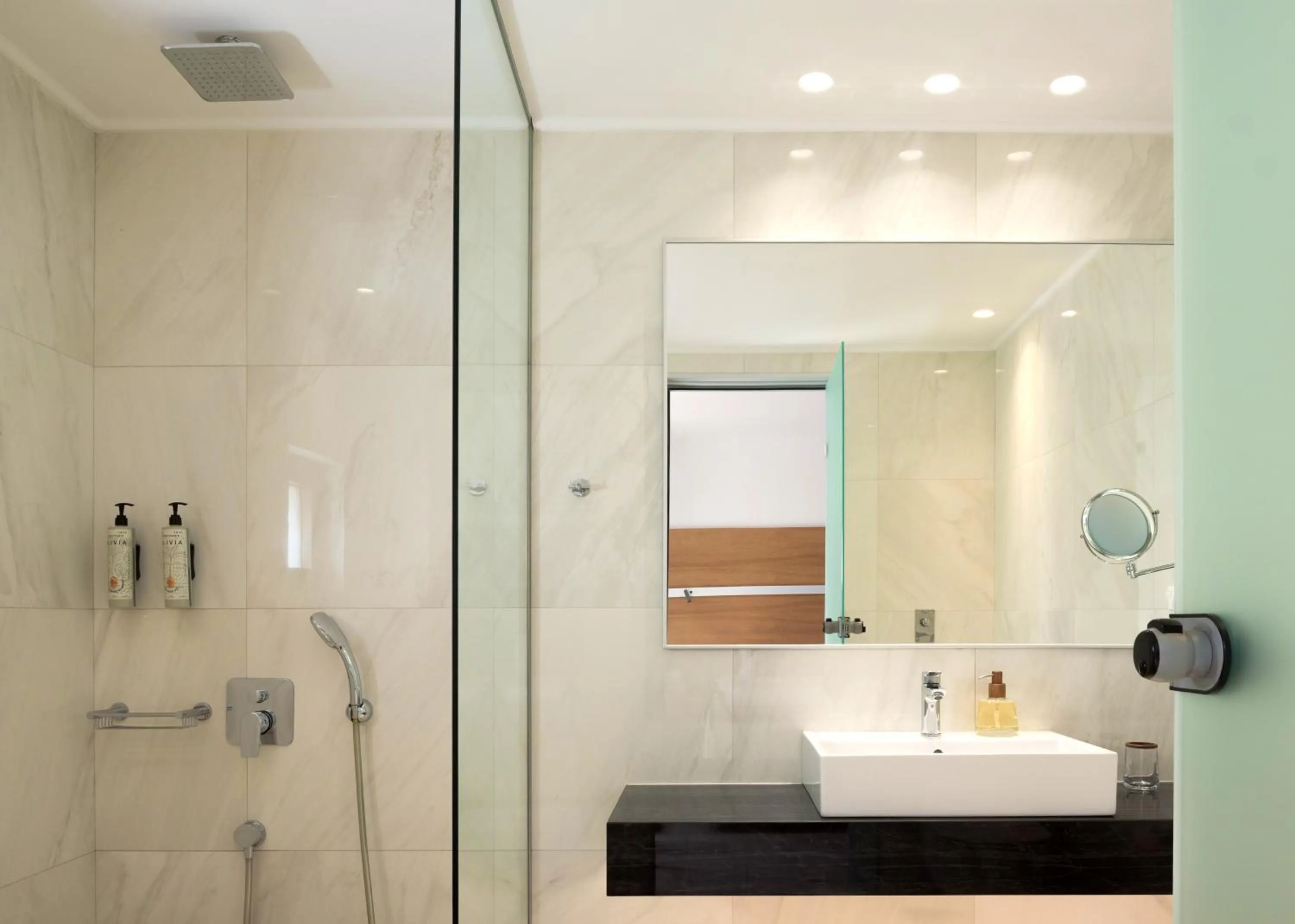 Bathroom in High Beach White - Adults Only