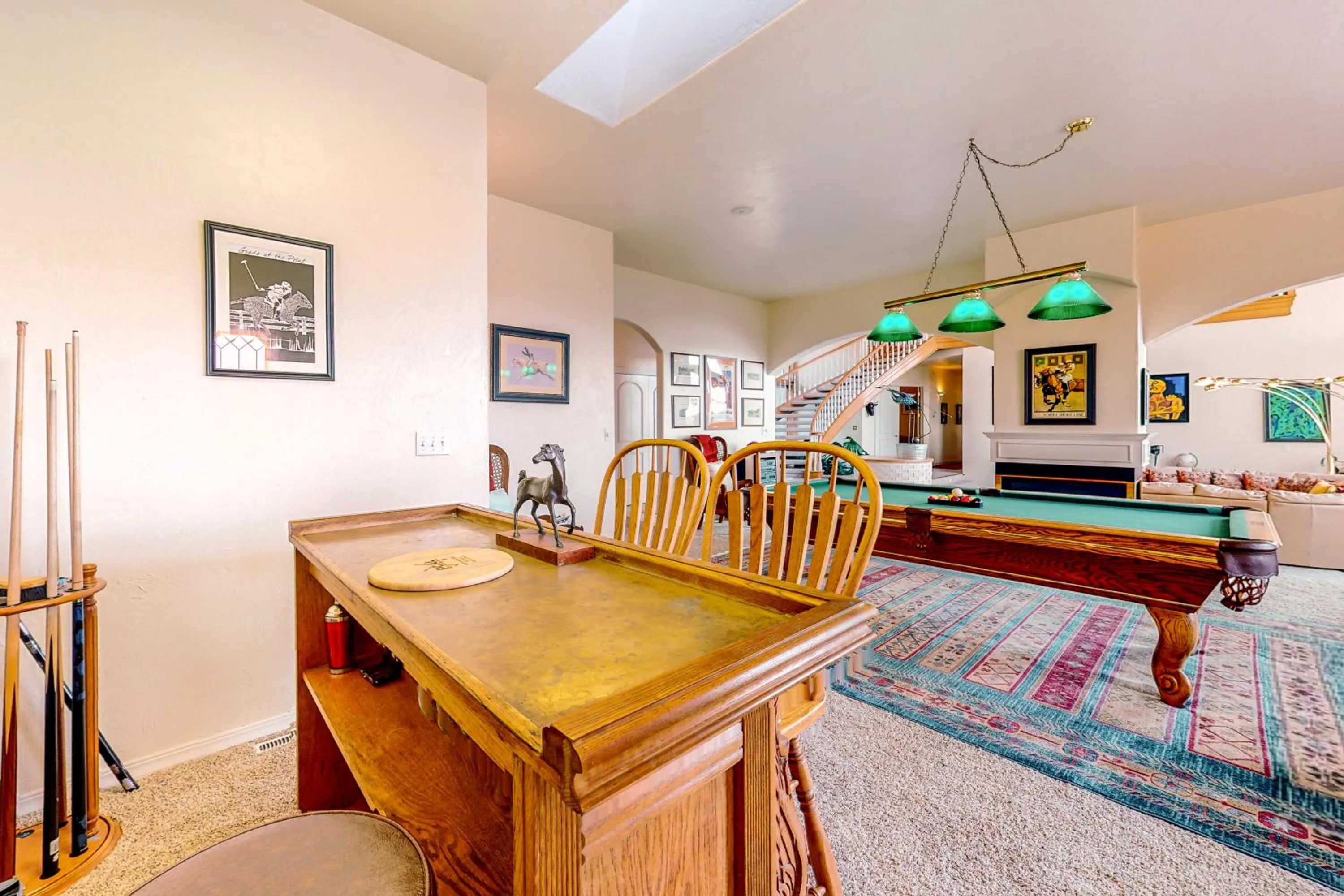 Bed in Riverfront Estate