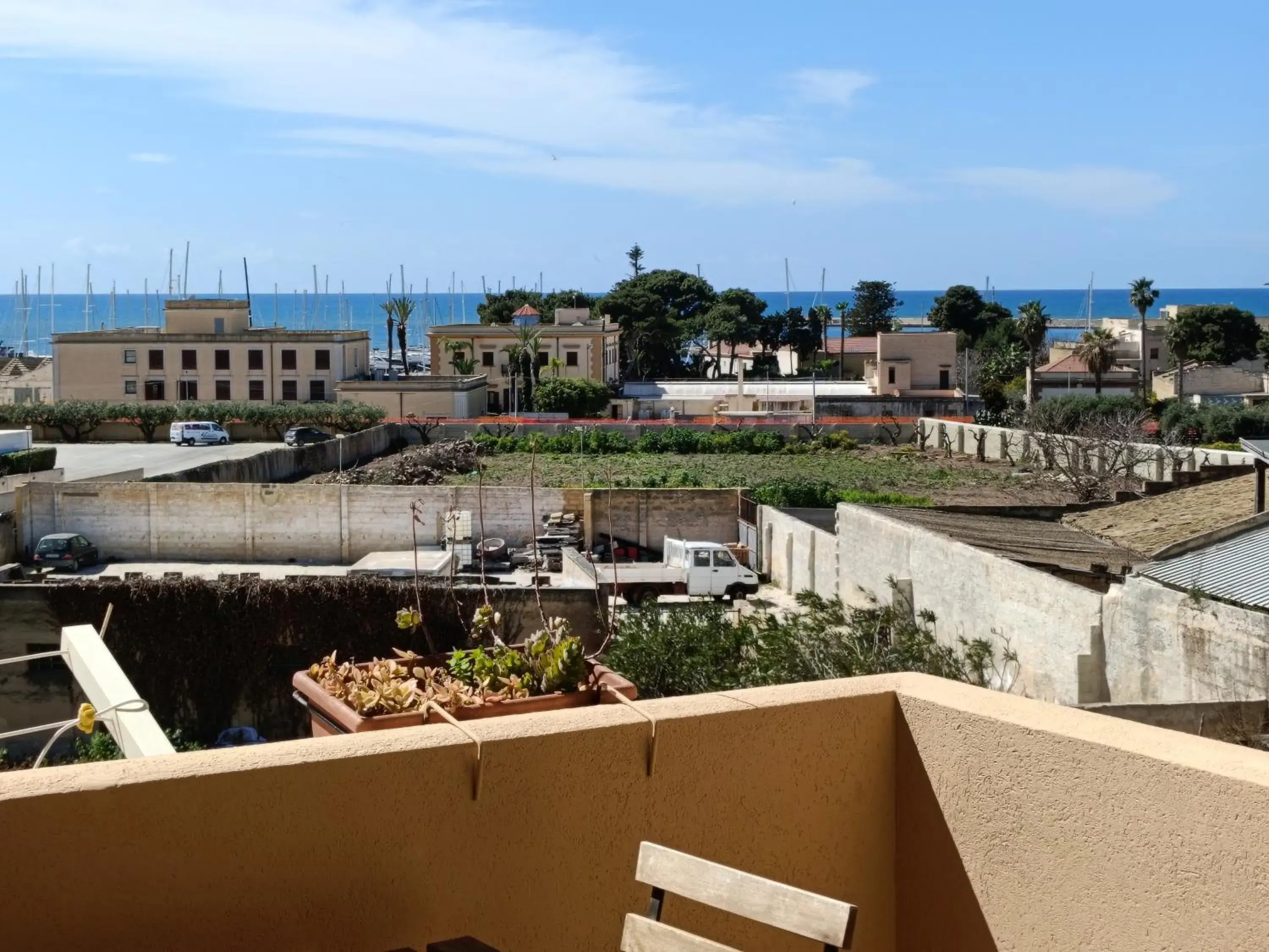 Double Room with Balcony in B&B Sbarco dei 1000 Double Room with Balcony in B&B Sbarco dei 1000