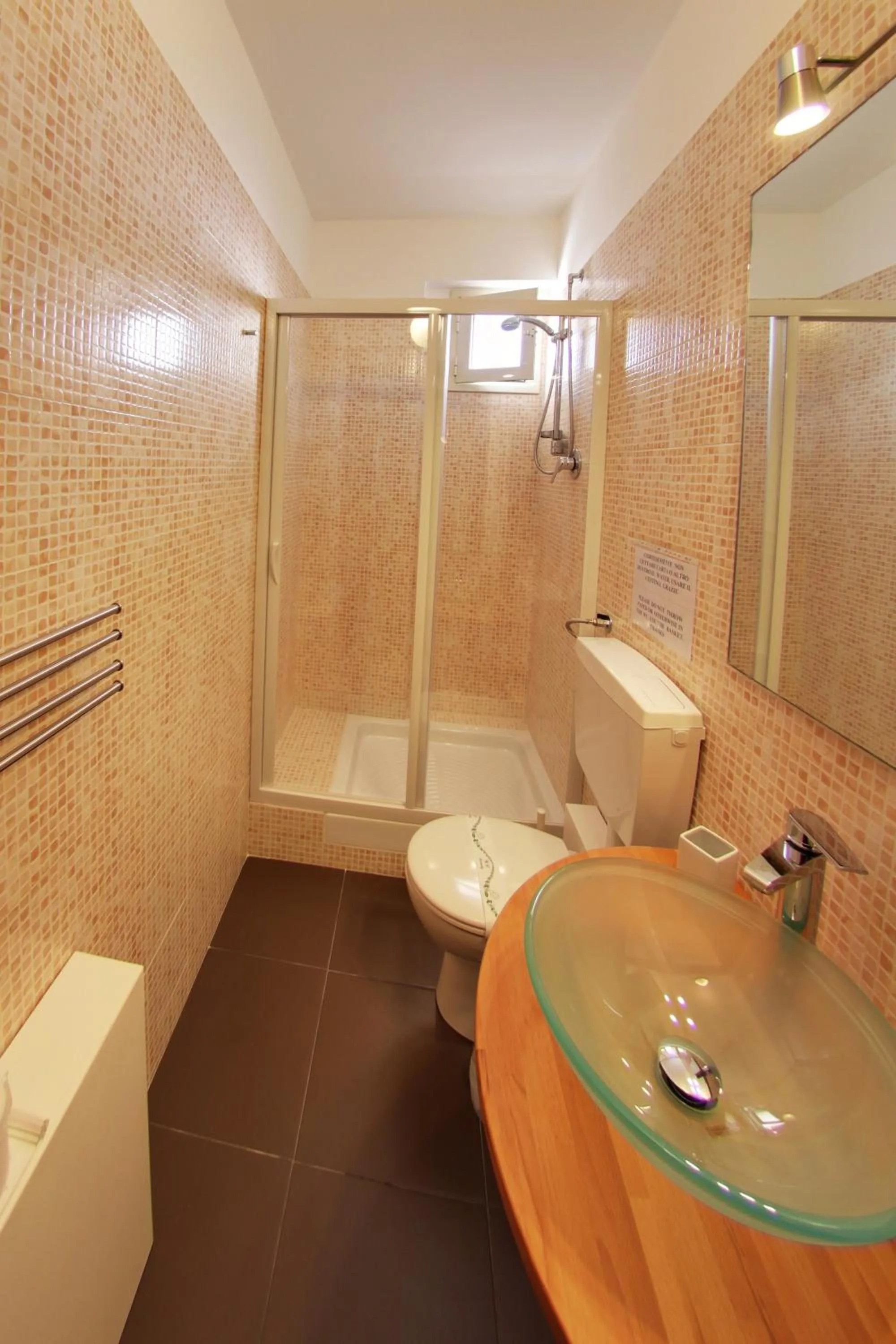 Shower in B&B Sbarco dei 1000