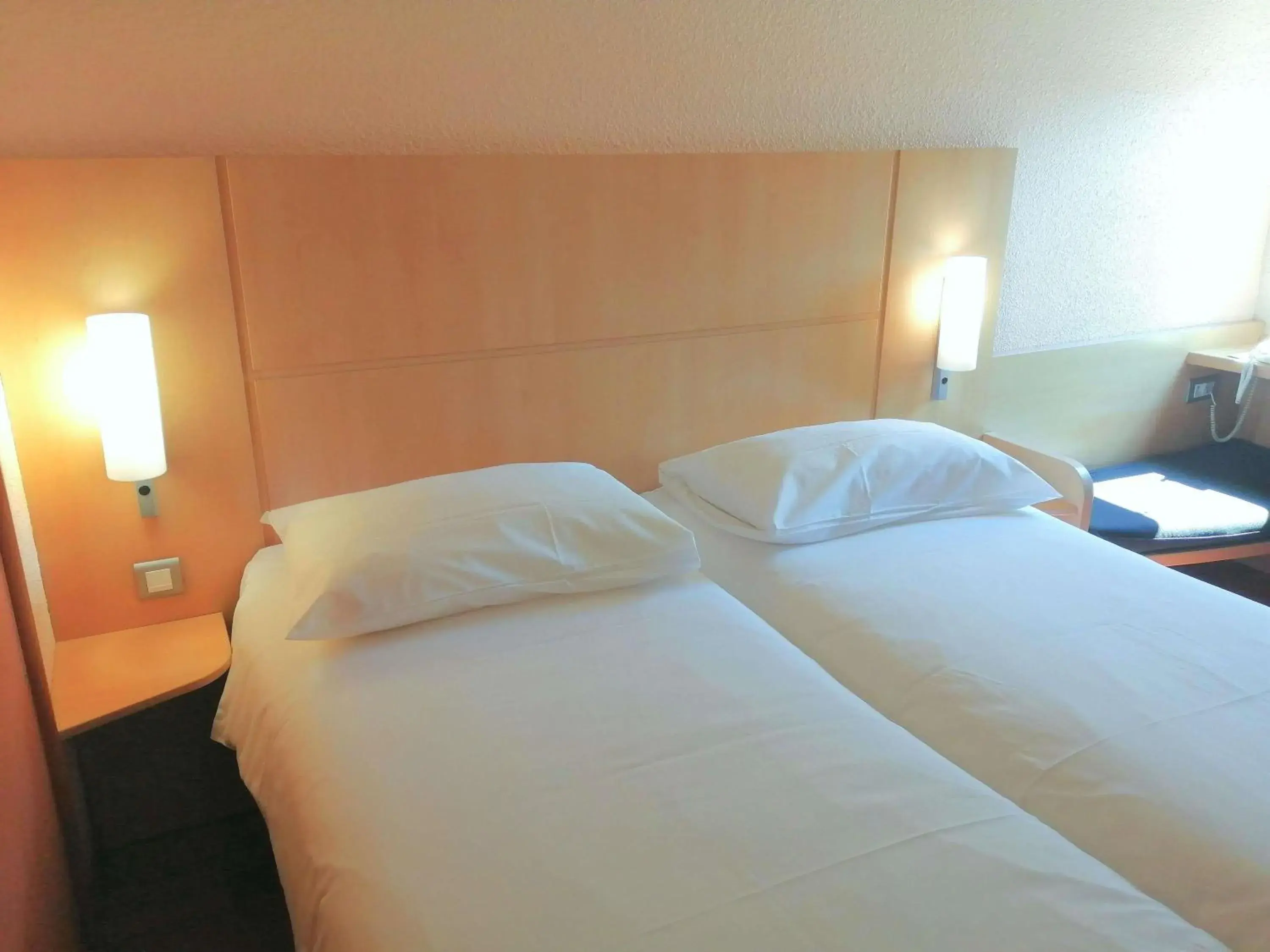 Bedroom, Bed in ibis Poitiers Sud Bedroom, Bed in ibis Poitiers Sud