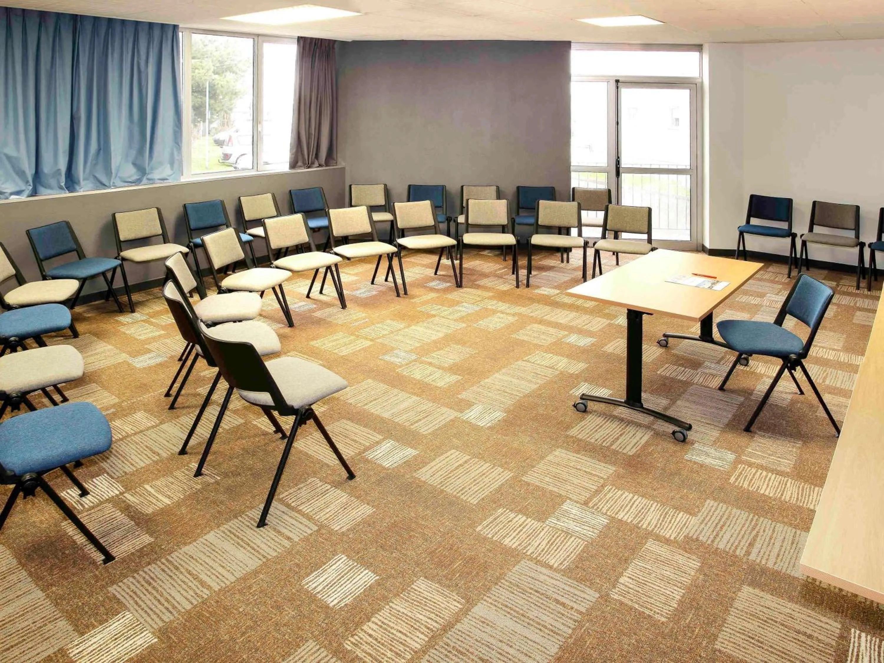 Meeting/conference room in ibis Poitiers Sud