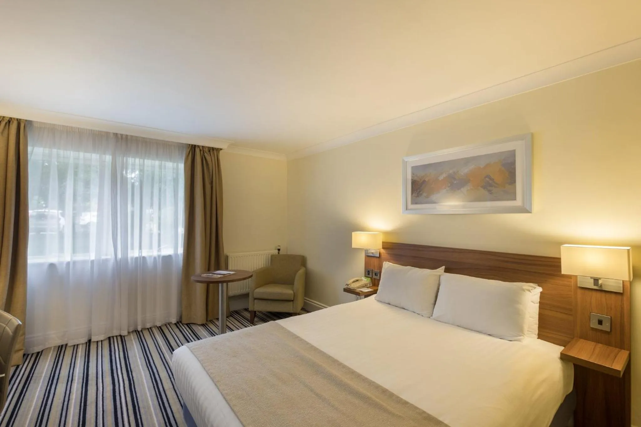 Photo of the whole room, Bed in Holiday Inn Swindon by IHG