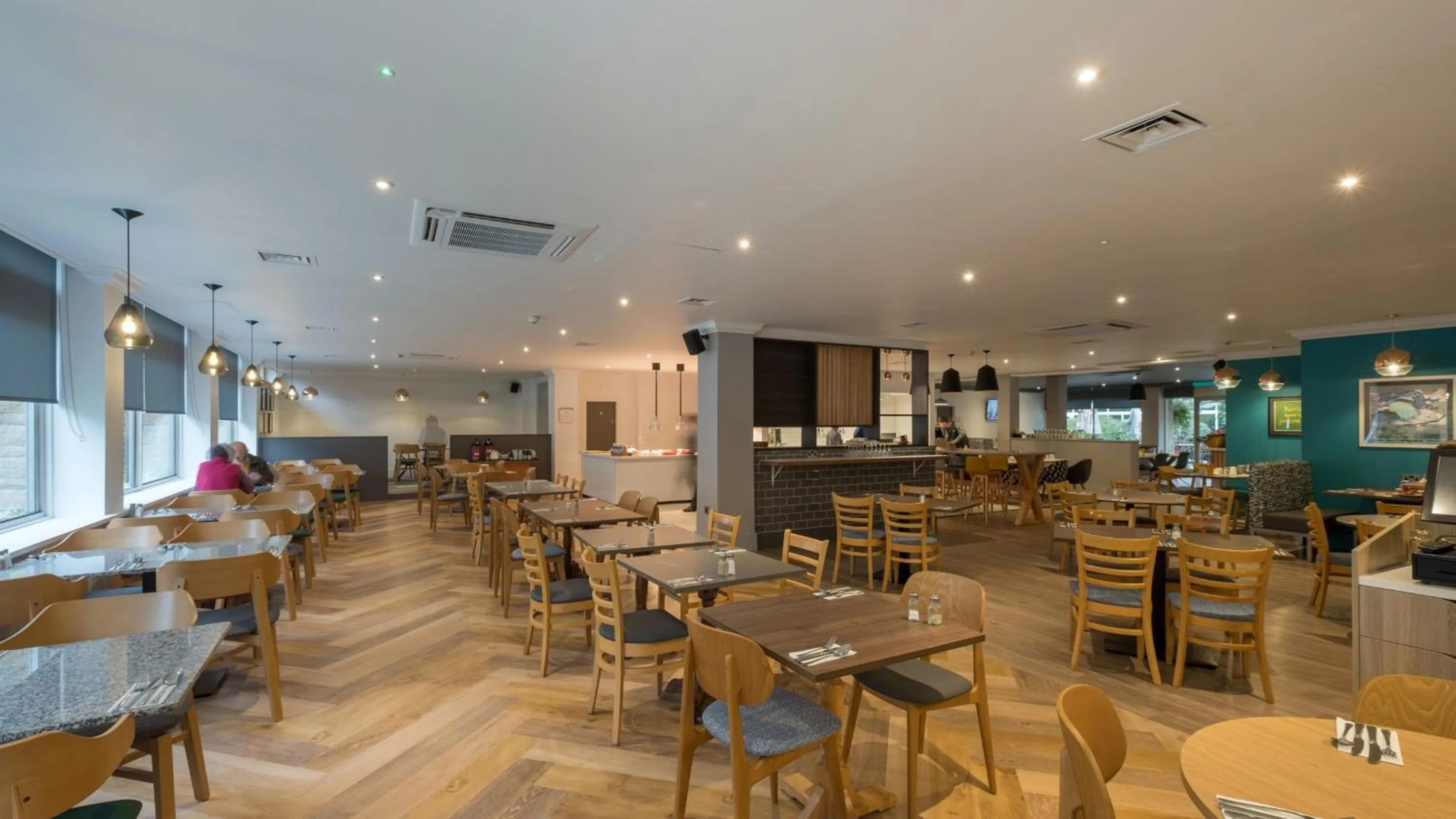 Restaurant/places to eat in Holiday Inn Swindon by IHG