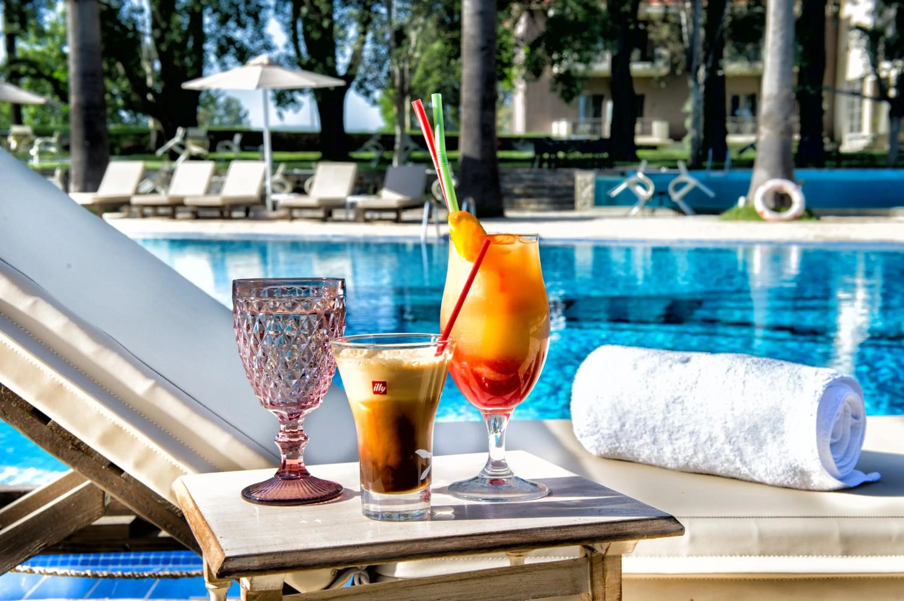 Swimming pool in Corali Resort