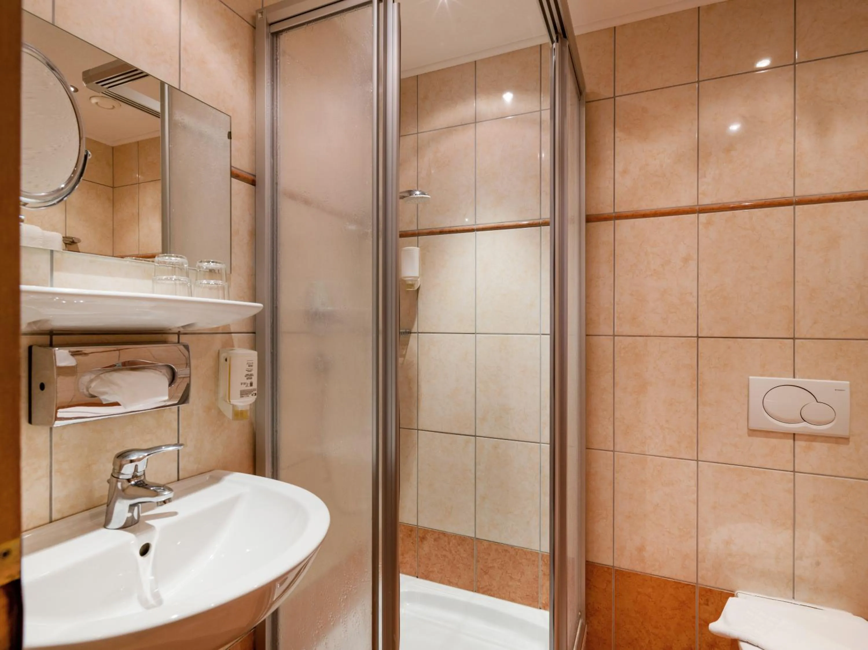 Bathroom in Hotel Kroneck