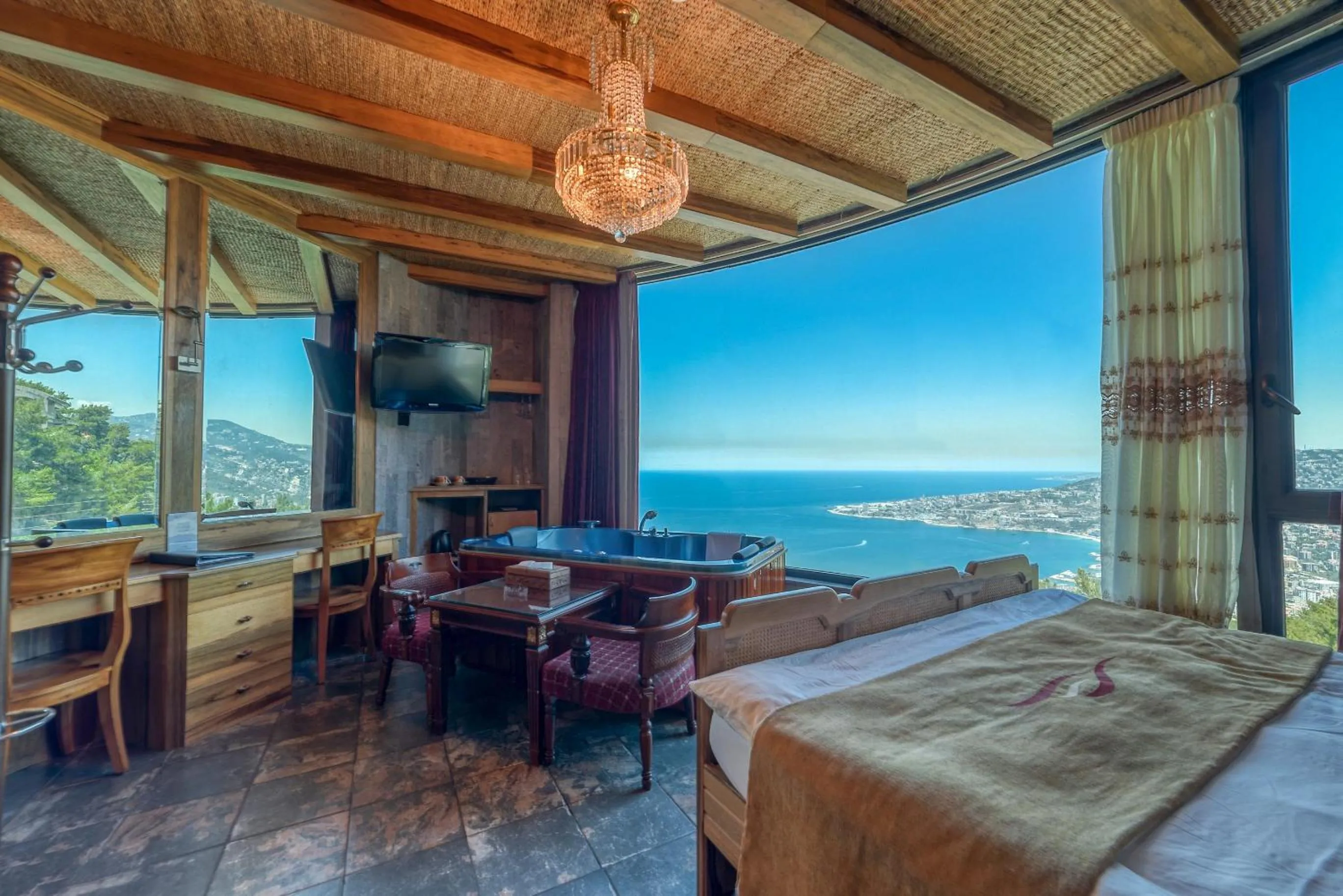 Bed in Bay Lodge Boutique Hotel