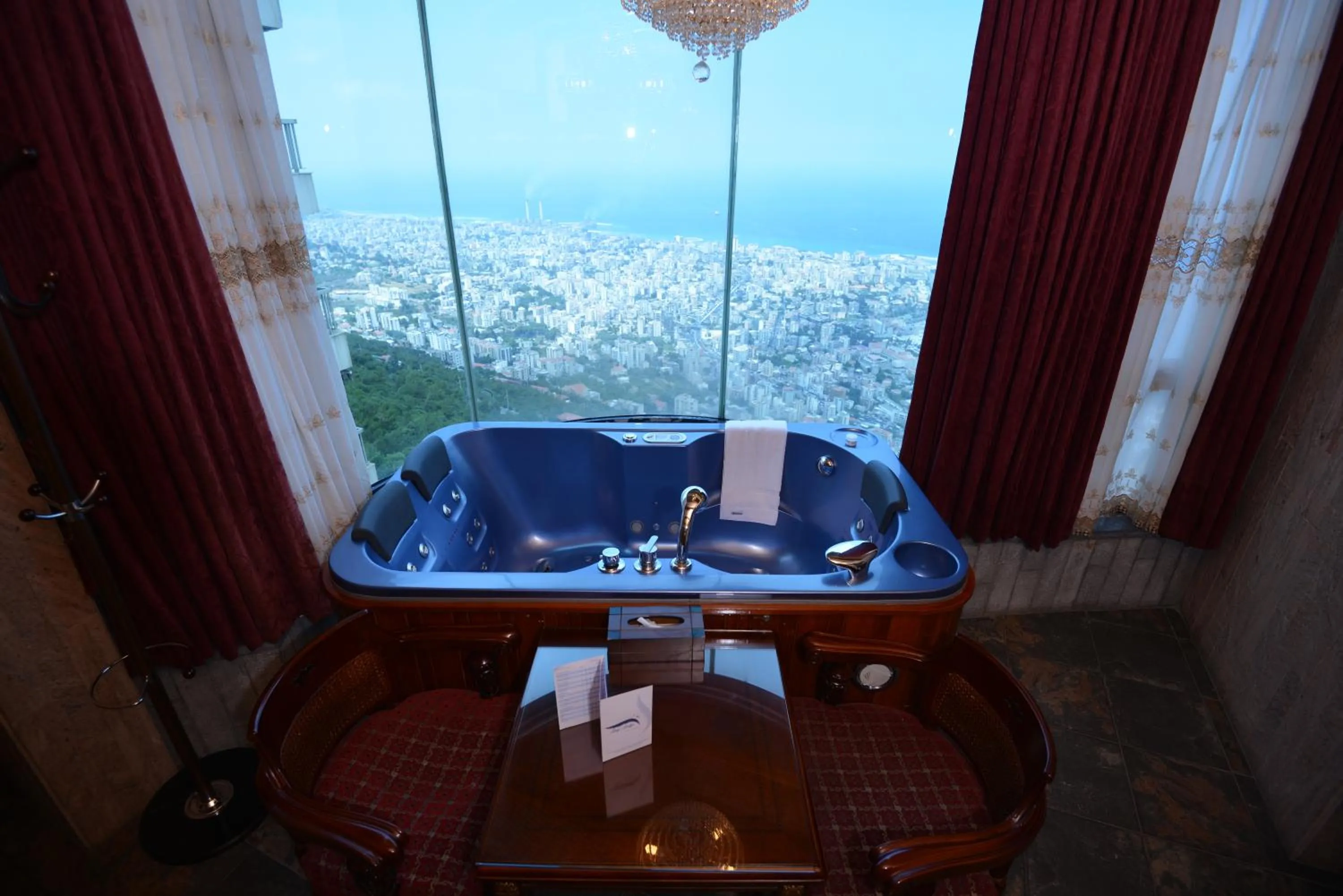 Hot Tub in Bay Lodge Boutique Hotel