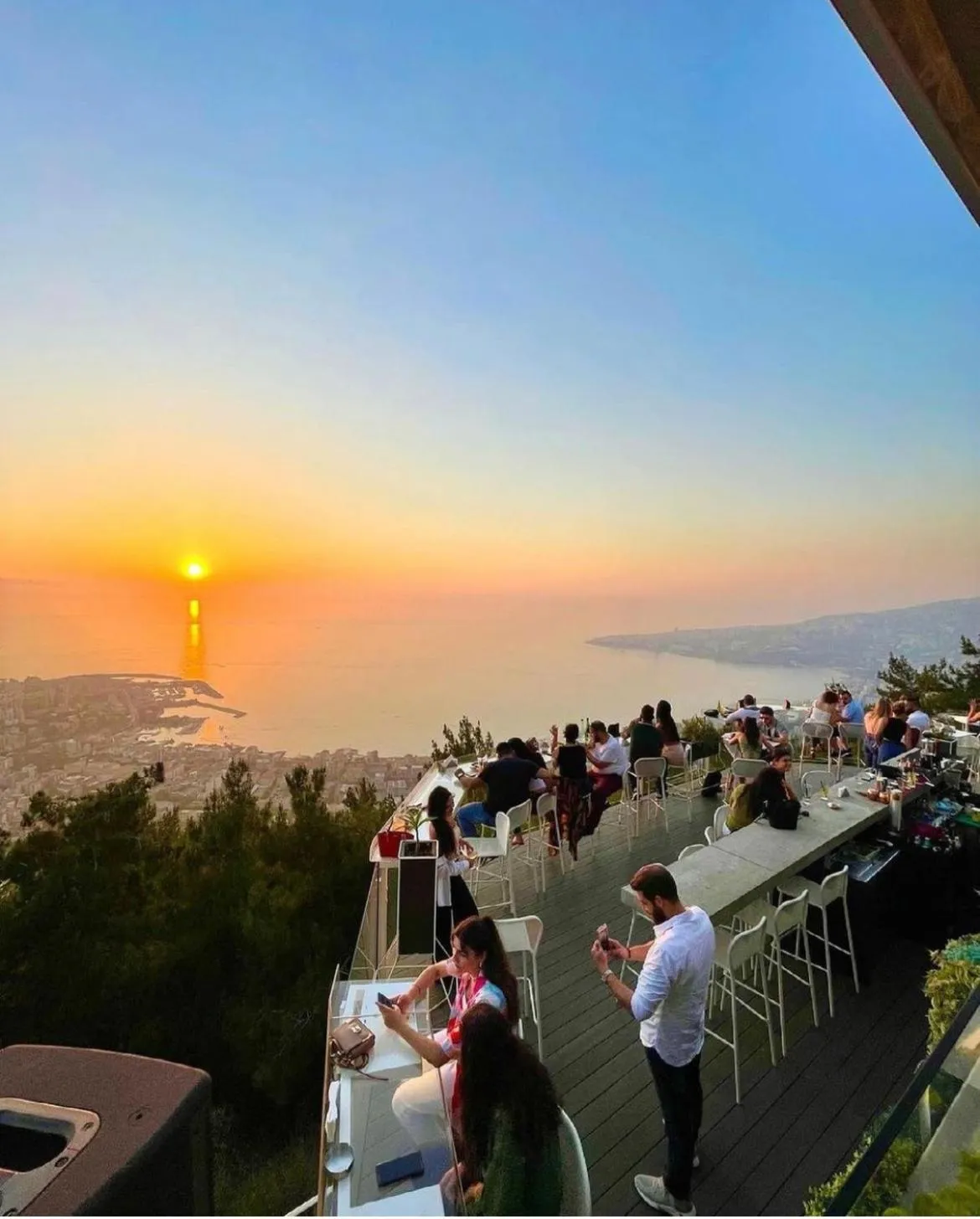 Restaurant/places to eat in Bay Lodge Boutique Hotel