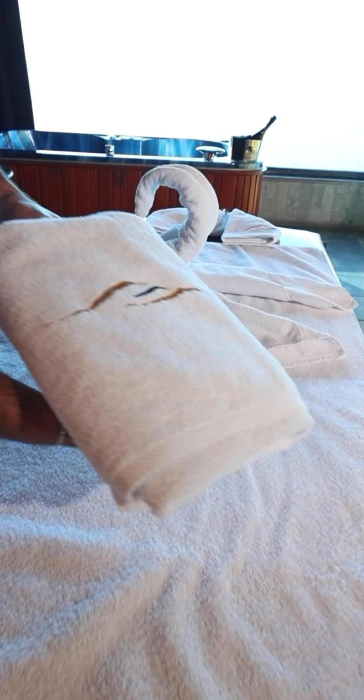 Massage, Bed in Bay Lodge Boutique Hotel