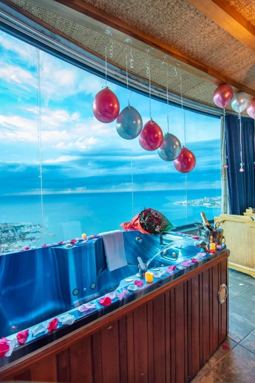 Hot Tub in Bay Lodge Boutique Hotel