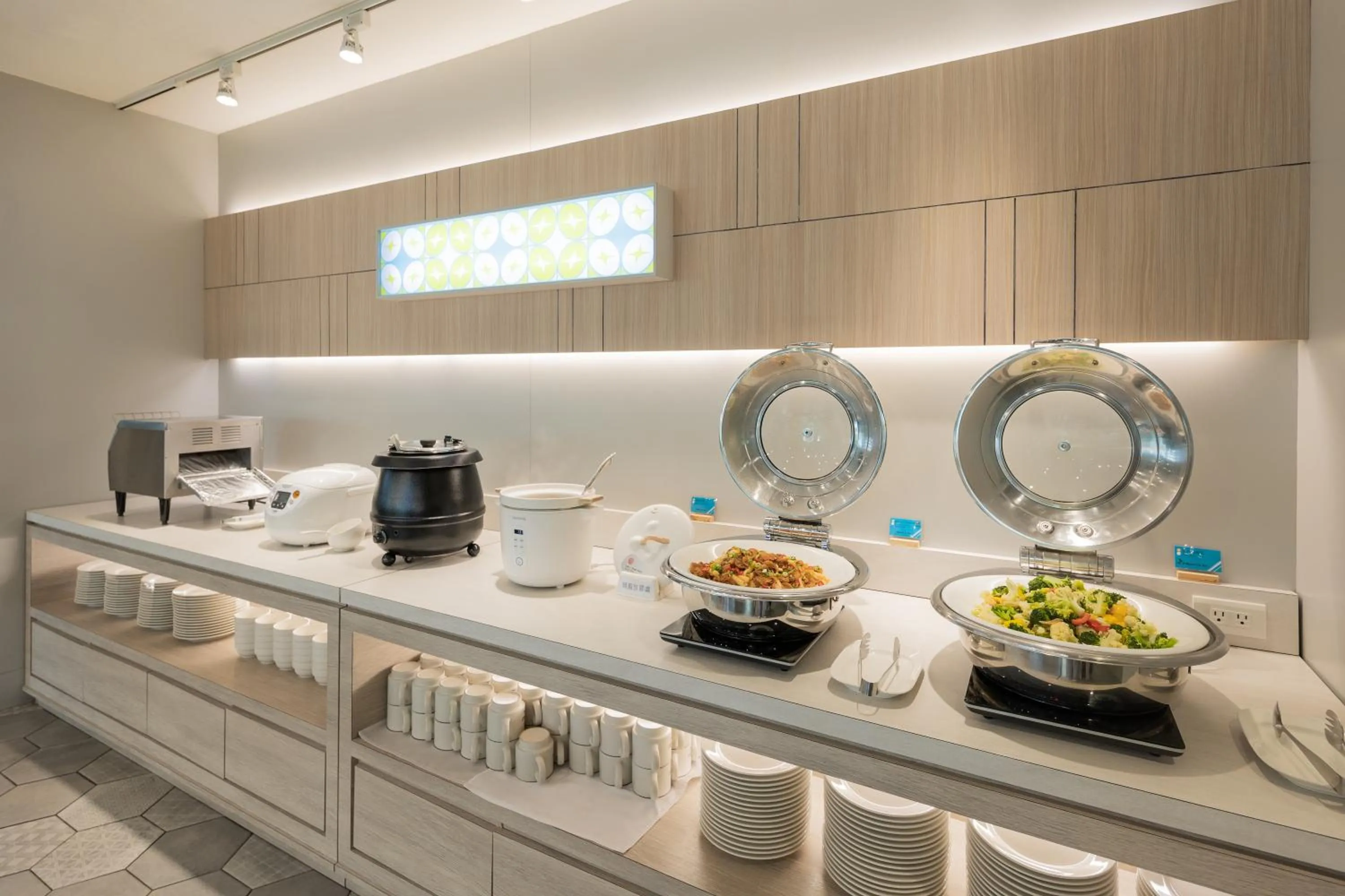 Breakfast in Meant To Be