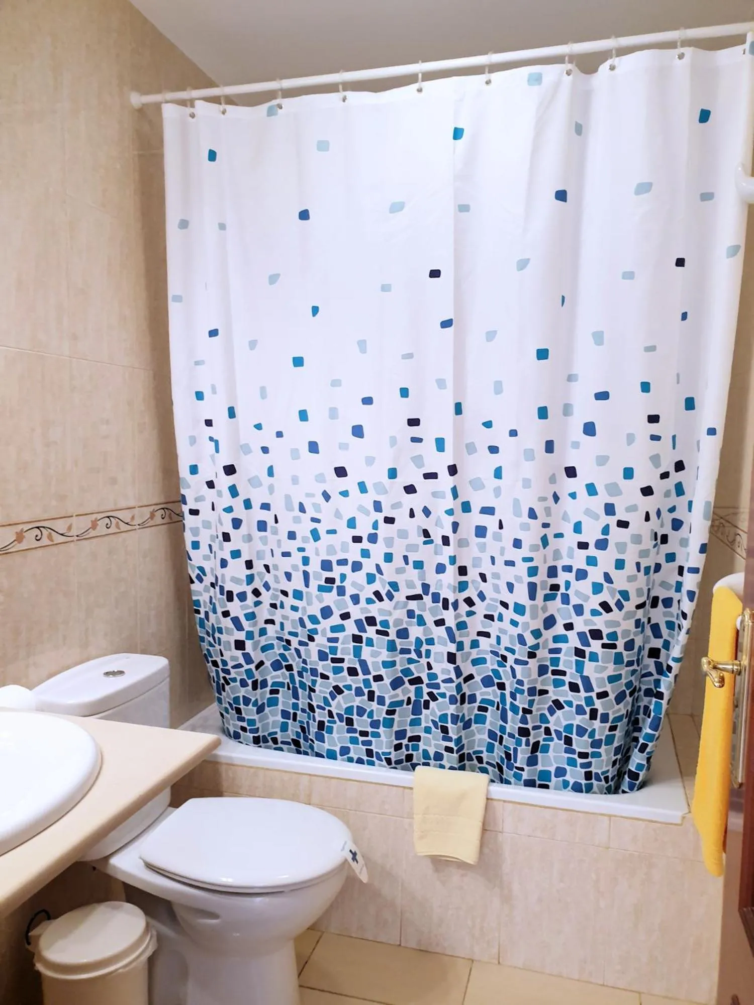 Bath in Evita Beach Suites Exclusivas
